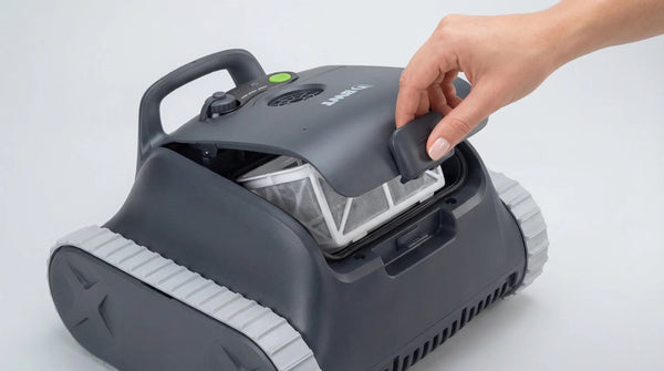 BWT ES Nano Fără Fir | Robot Curățare Piscină Cordless cu Aplicație Wi-Fi pentru Fund, Pereți și Linia Apei, Nou 2026