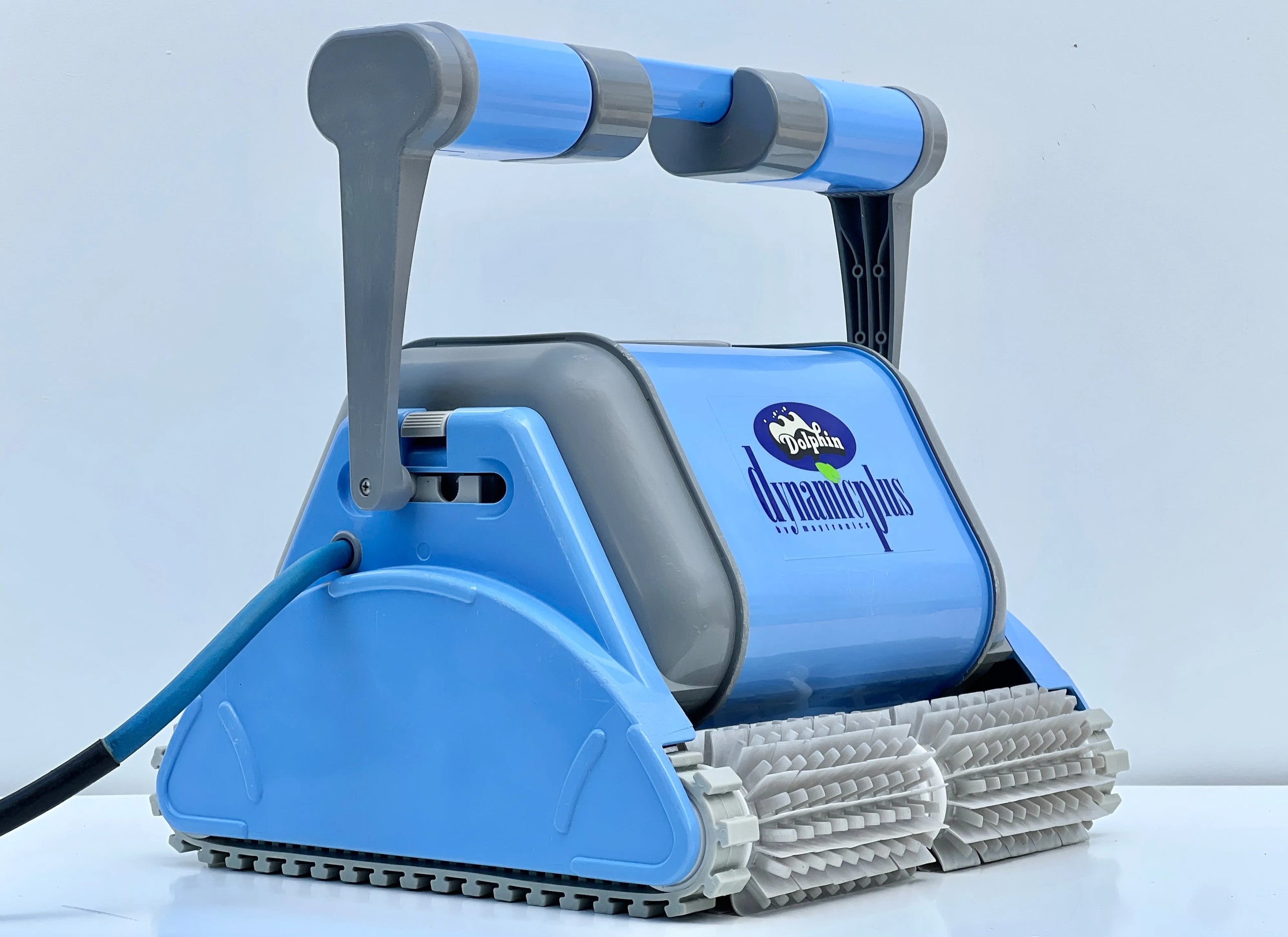 Robot de curățare pentru piscină Dolphin Dynamic Plus