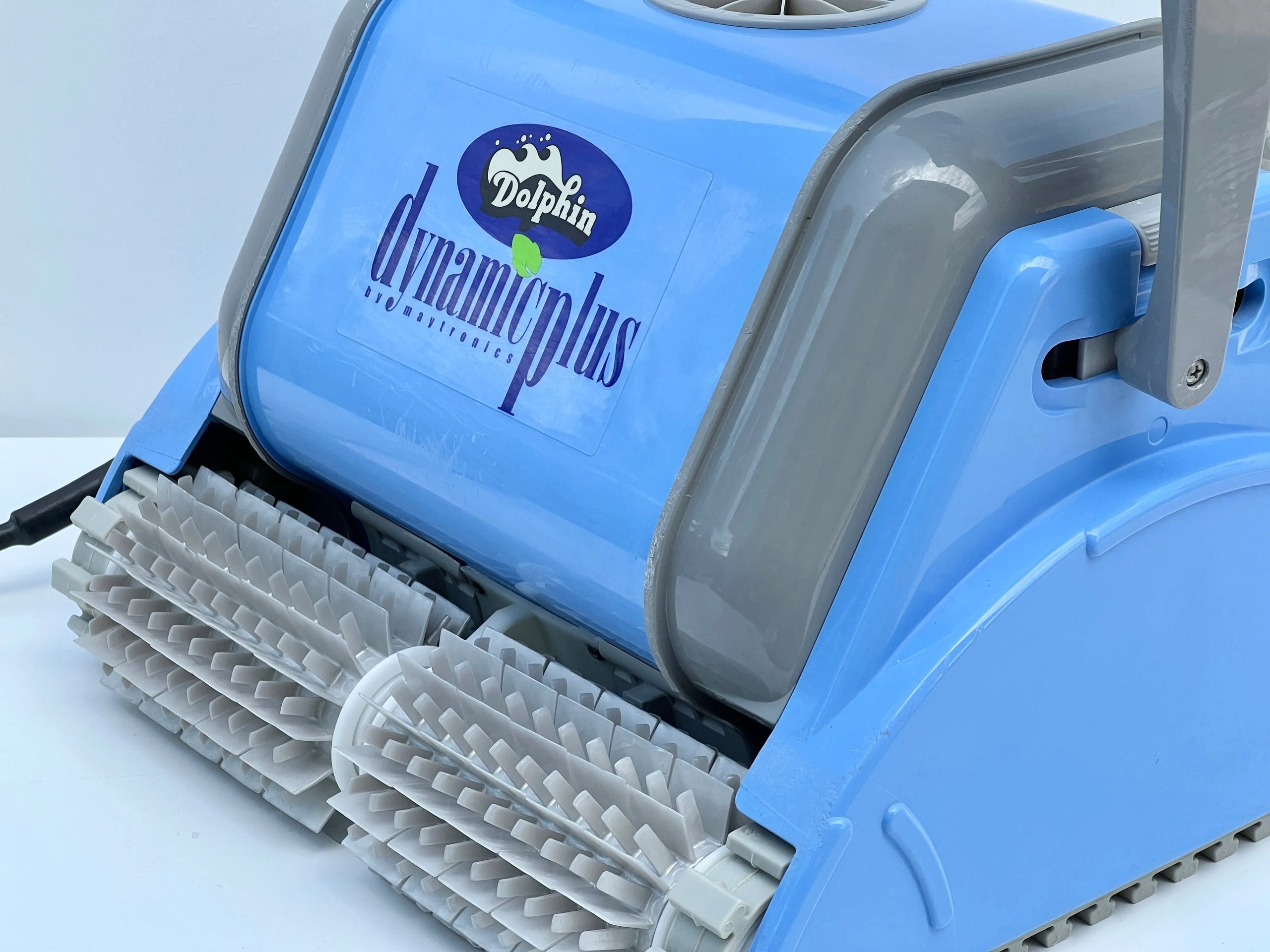 Robot de curățare pentru piscină Dolphin Dynamic Plus