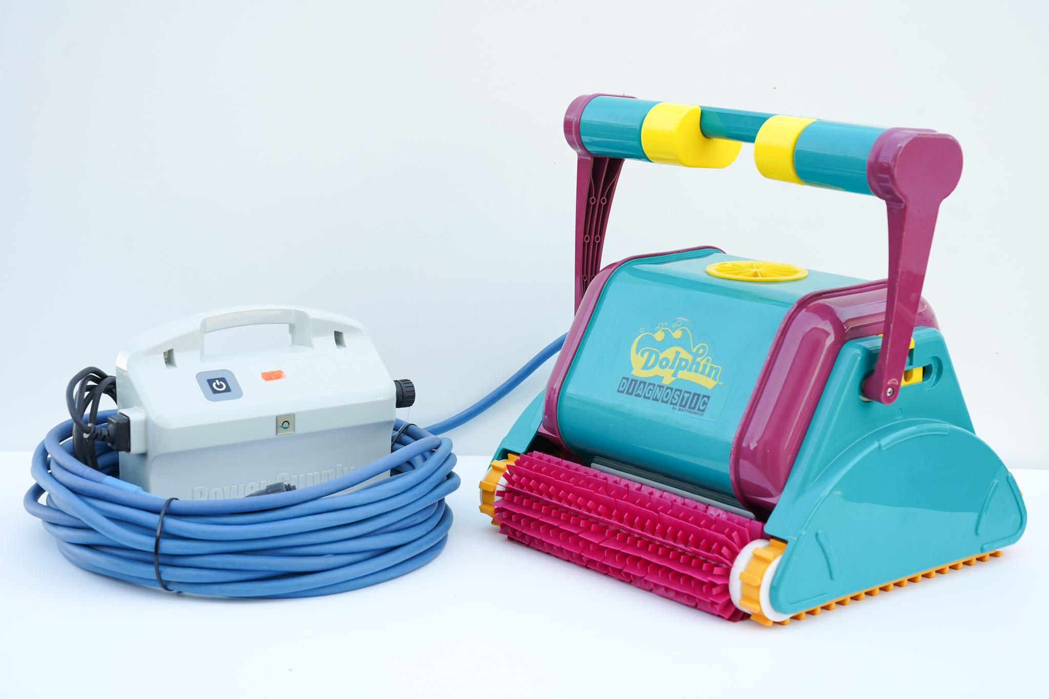 Robot de curățare pentru piscină Dolphin Diagnostic 2001