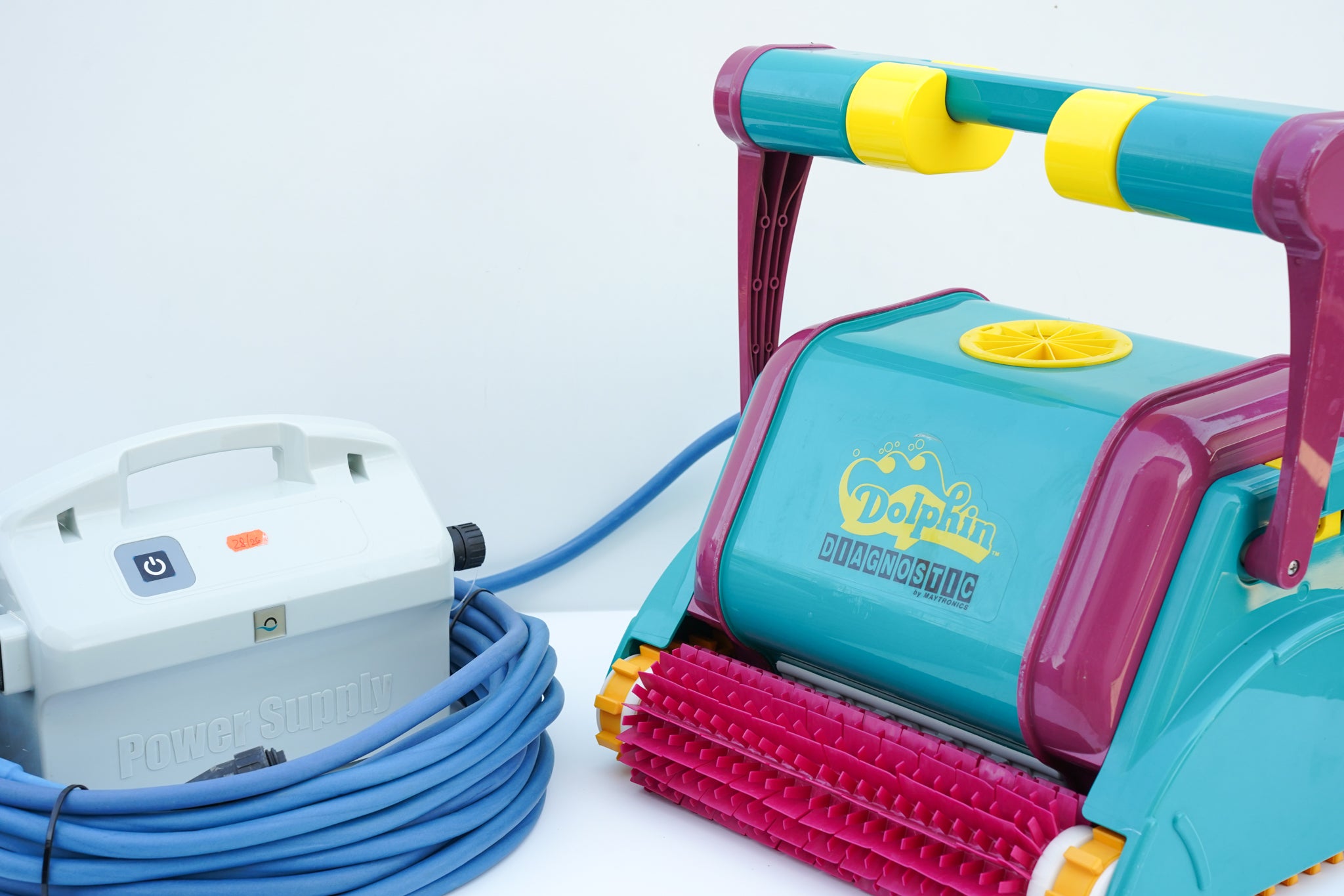 Robot de curățare pentru piscină Dolphin Diagnostic 2001