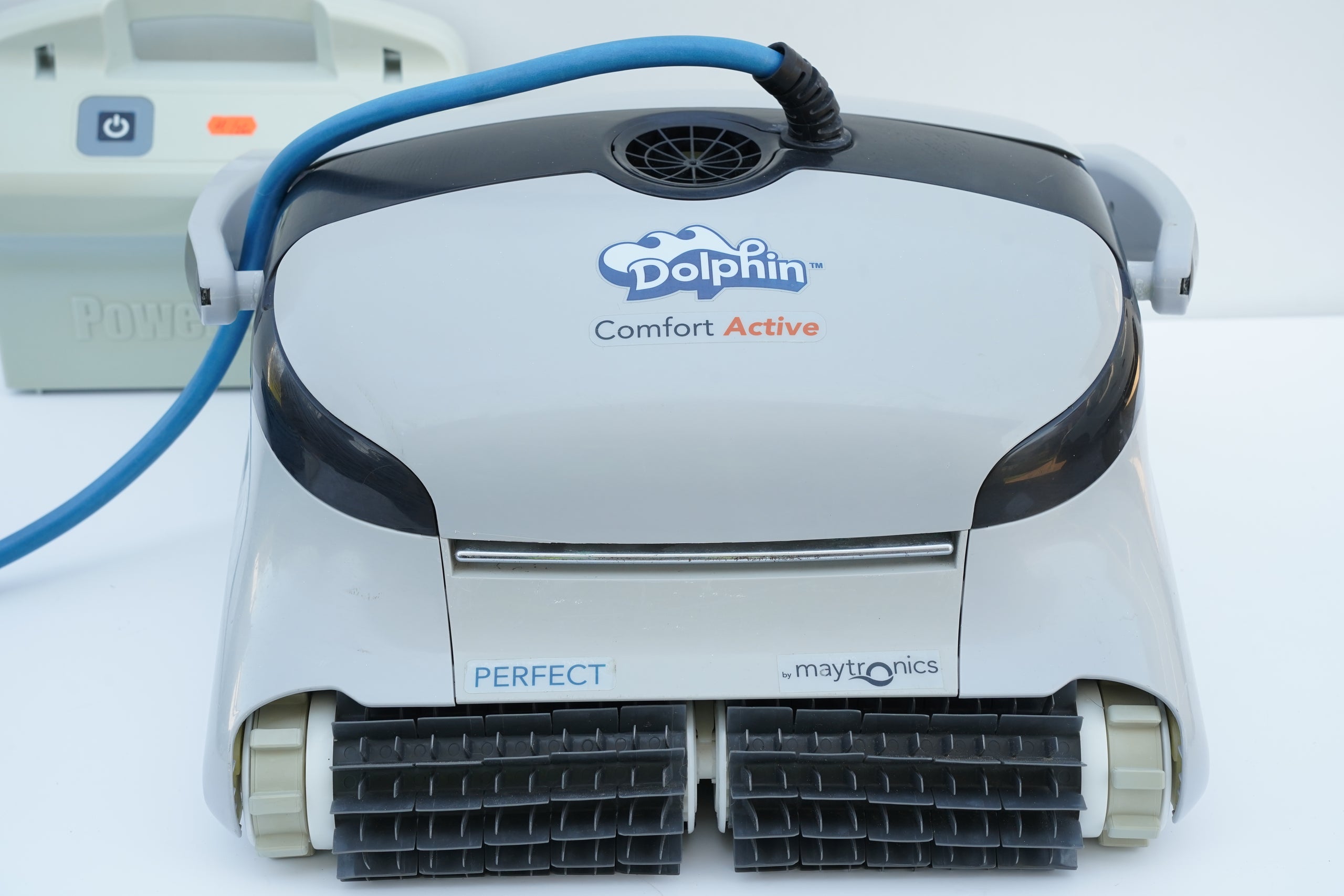 Robot curățare piscină Dolphin Maytronics Comfort Active