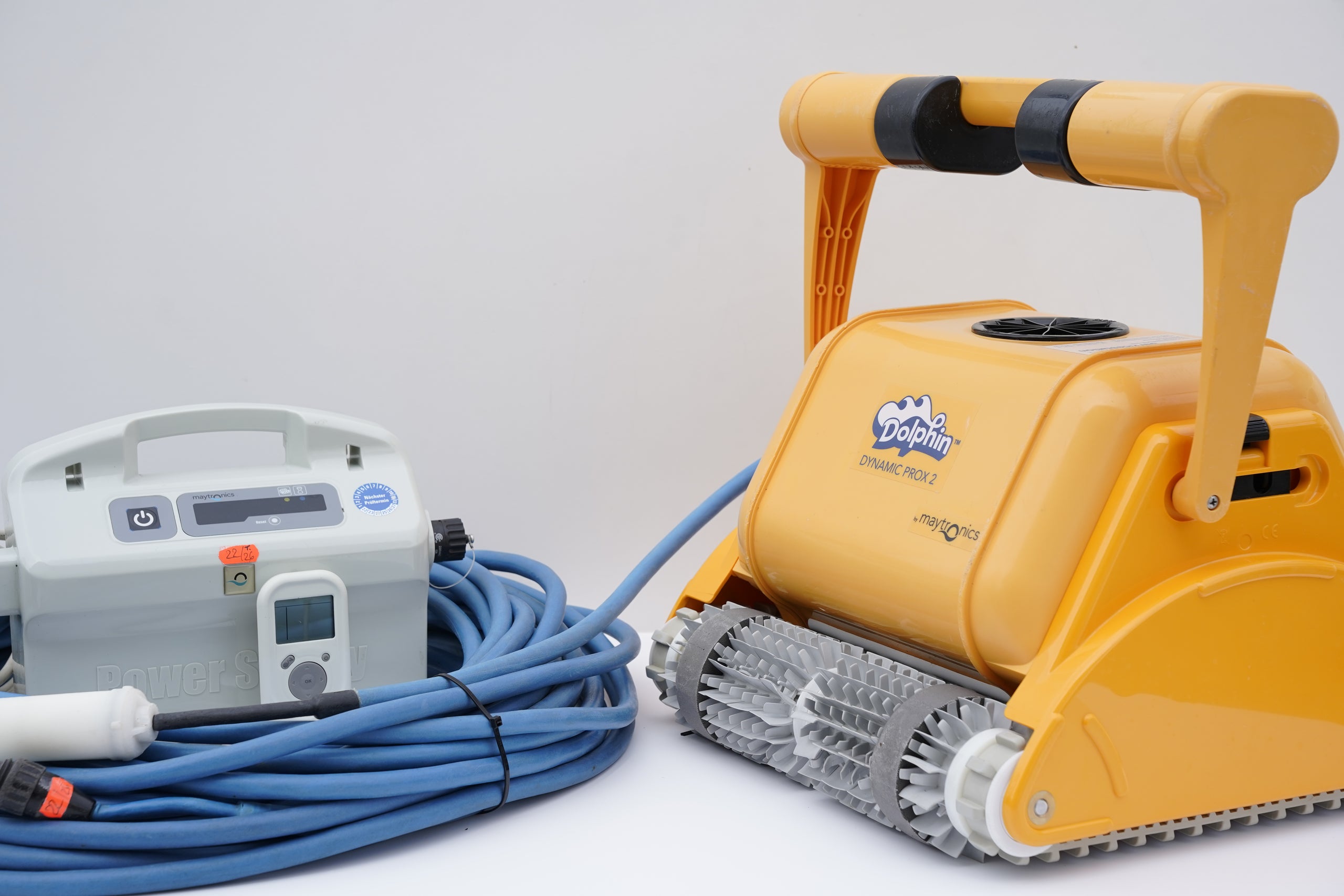 Robot de curățare pentru piscină Dolphin Dynamic Pro x2