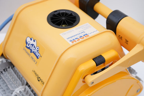 Robot de curățare pentru piscină Dolphin Dynamic Pro x2