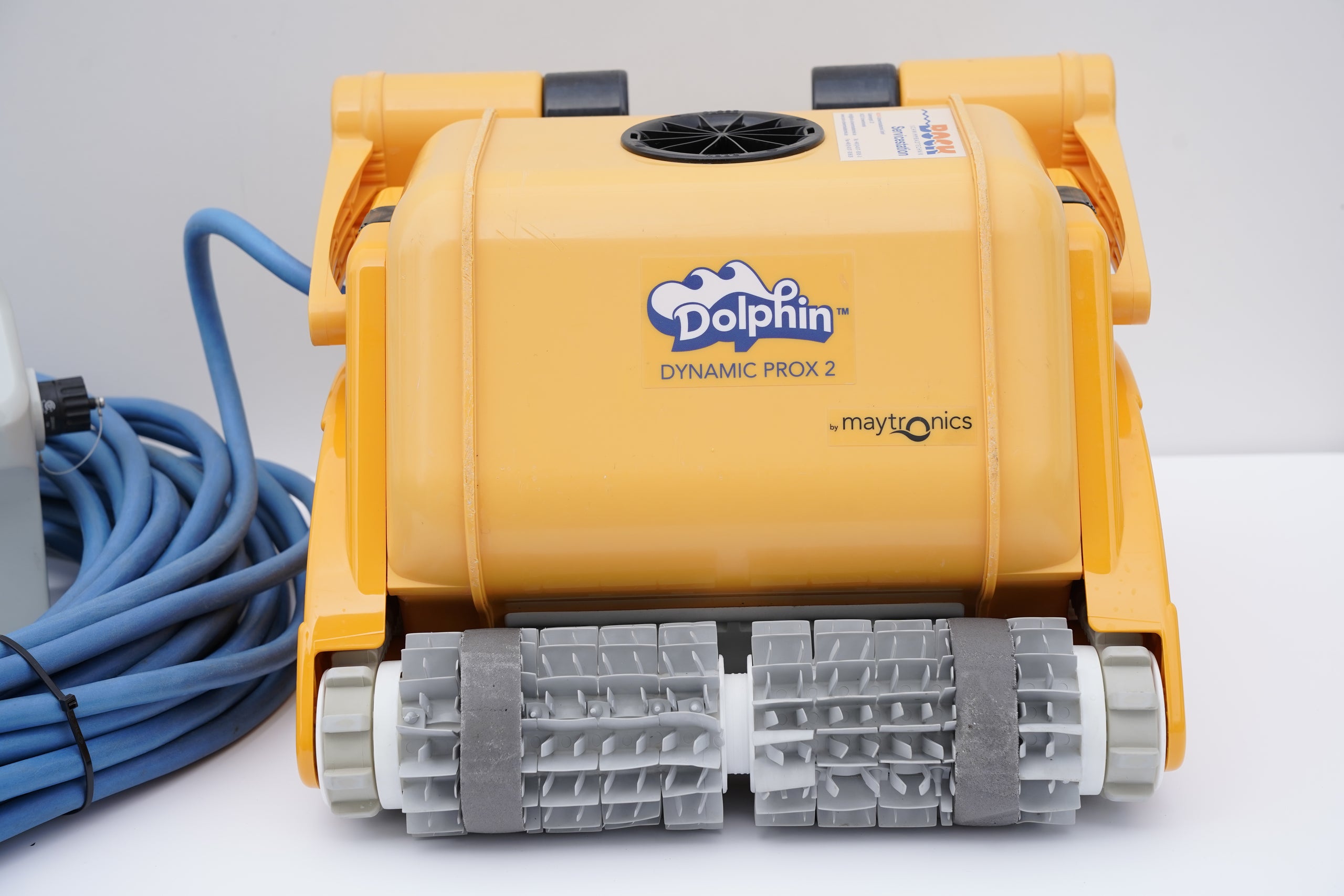Robot de curățare pentru piscină Dolphin Dynamic Pro x2