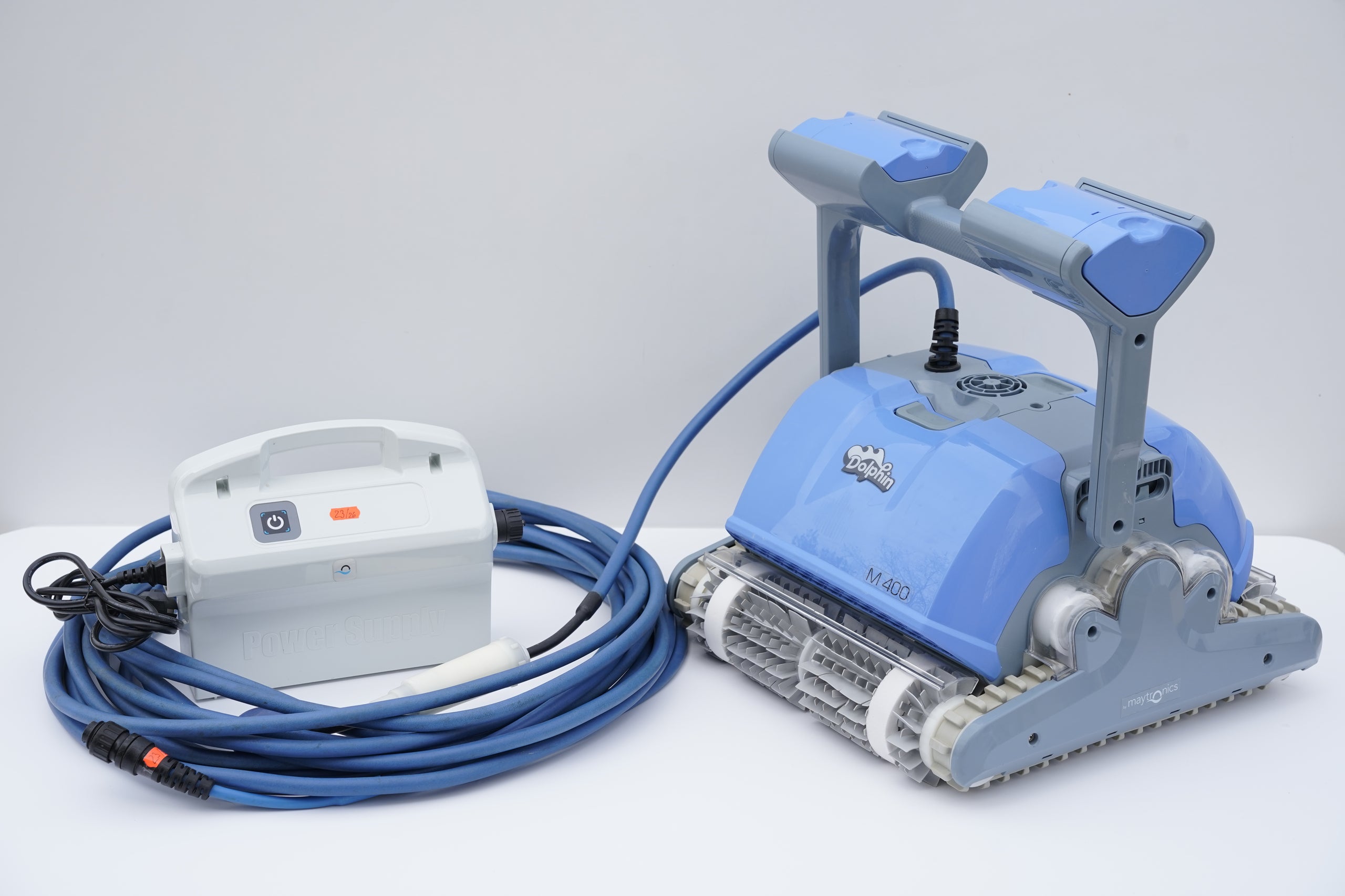 Robot curățare piscină Dolphin Maytronics M400