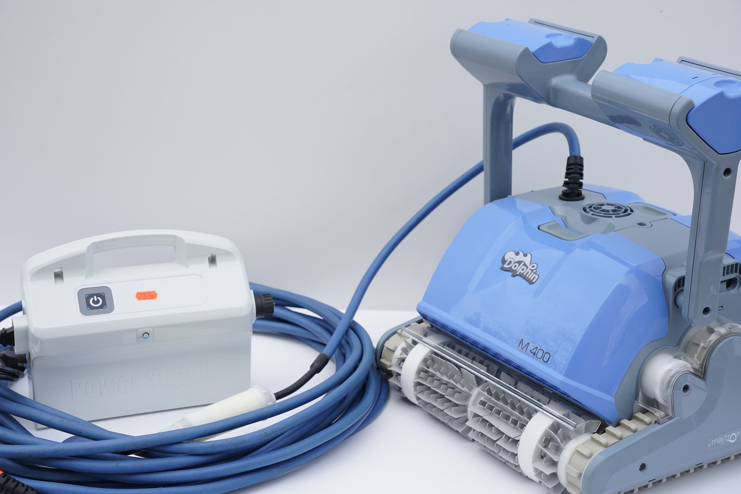 Robot curățare piscină Dolphin Maytronics M400
