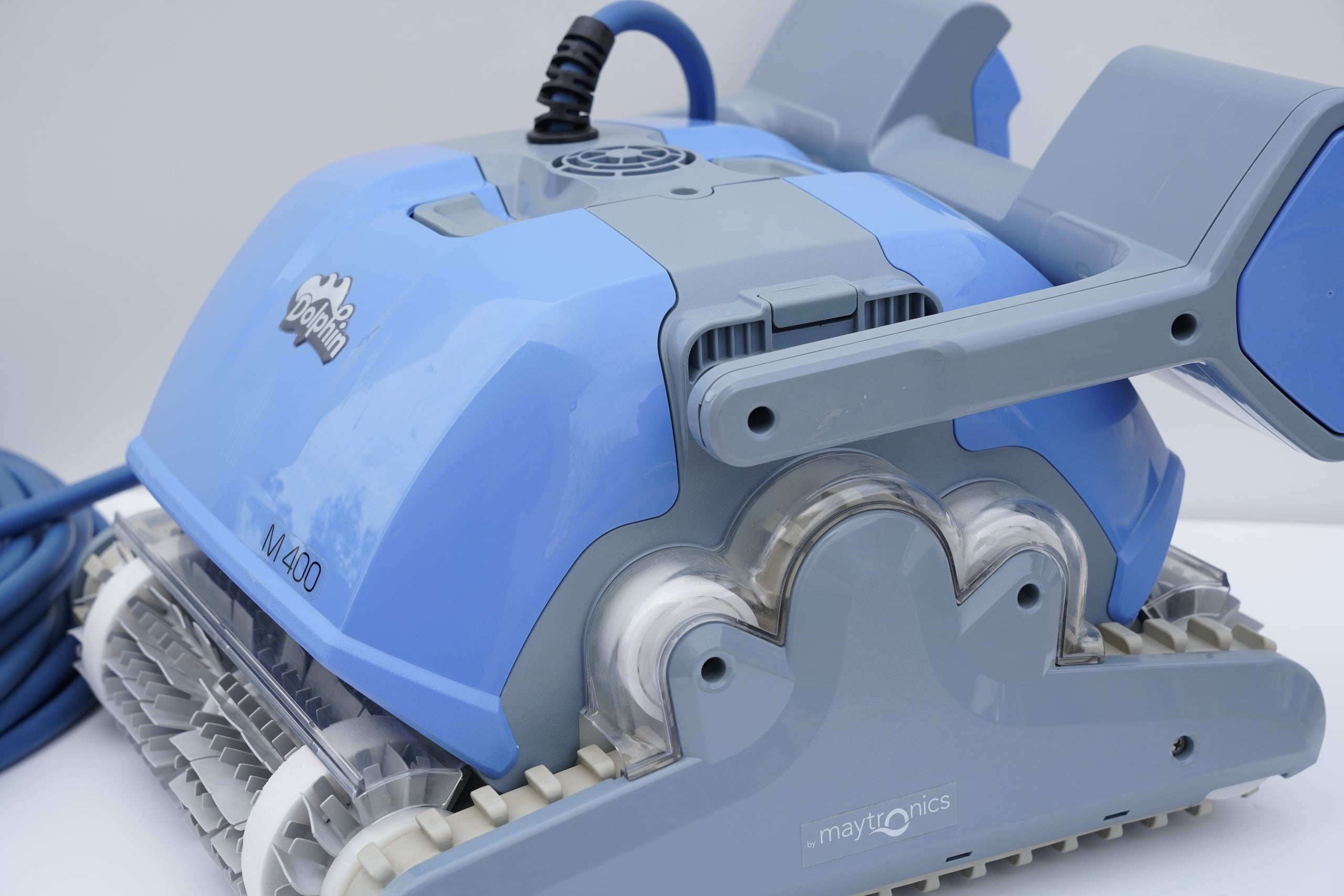 Robot curățare piscină Dolphin Maytronics M400