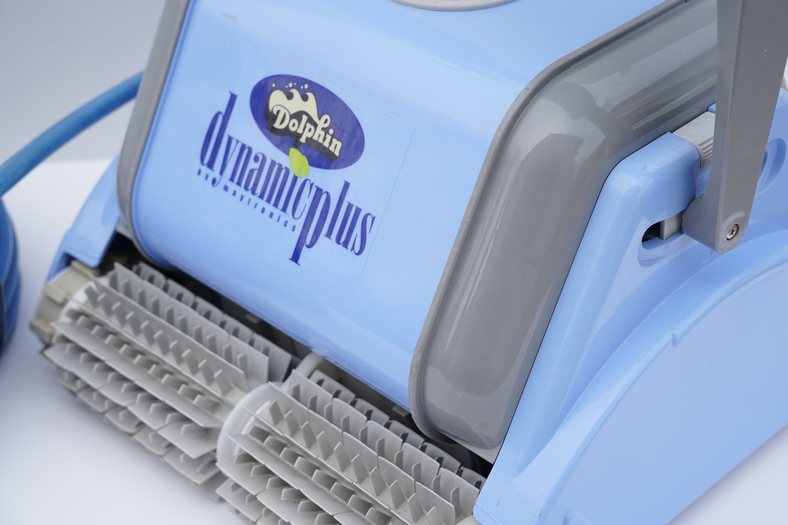 Robot de curățare pentru piscină Dolphin Dynamic Plus