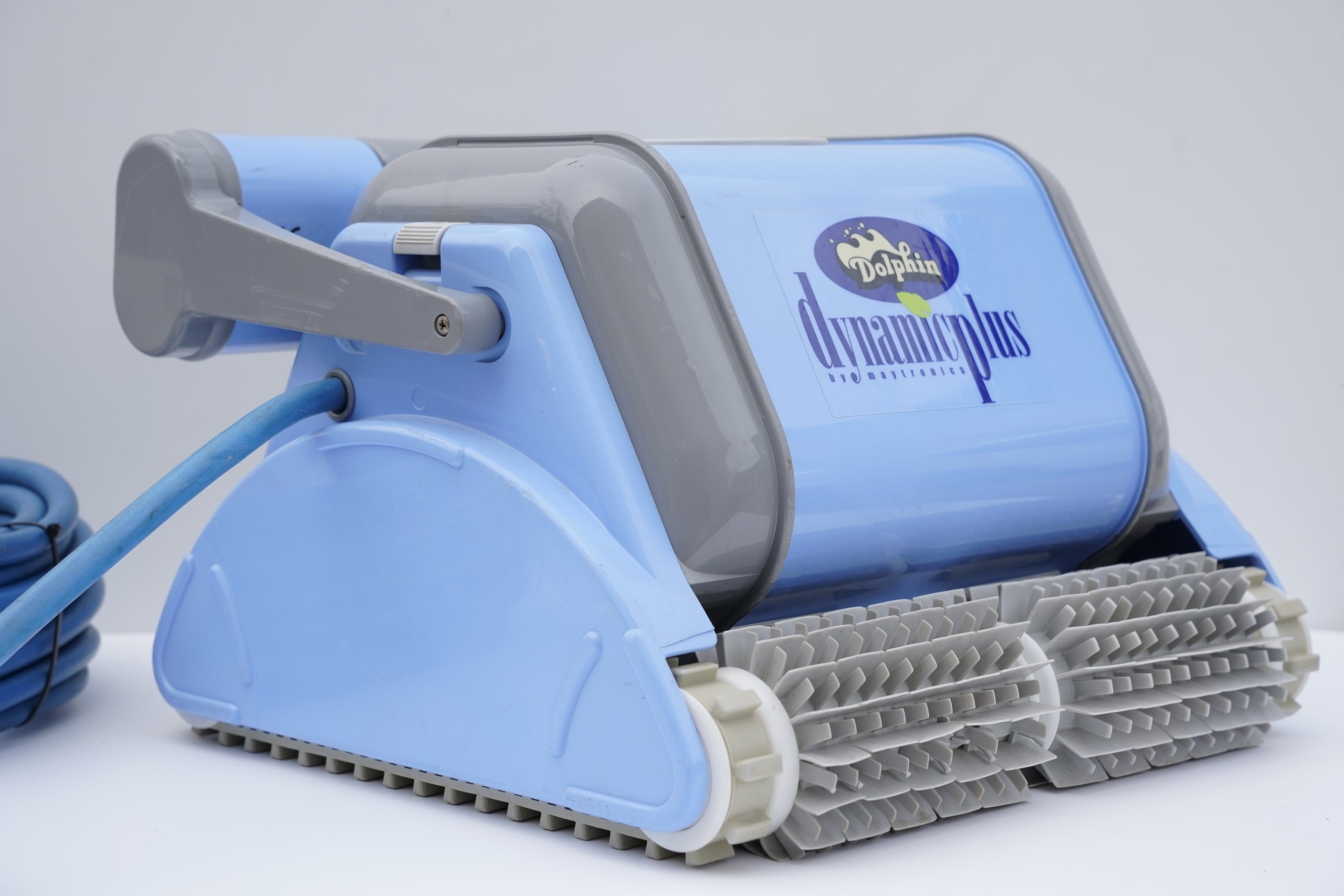 Robot de curățare pentru piscină Dolphin Dynamic Plus
