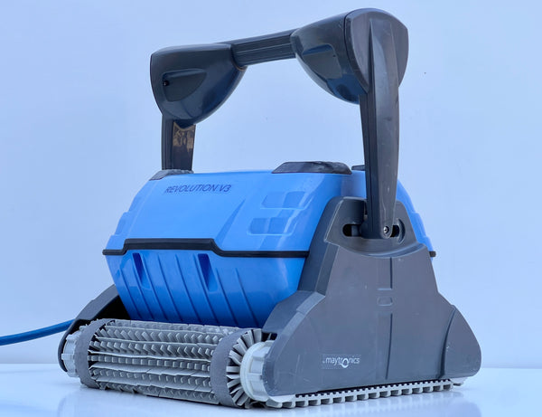 Robot de curățare pentru piscină Dolphin Revolution V3