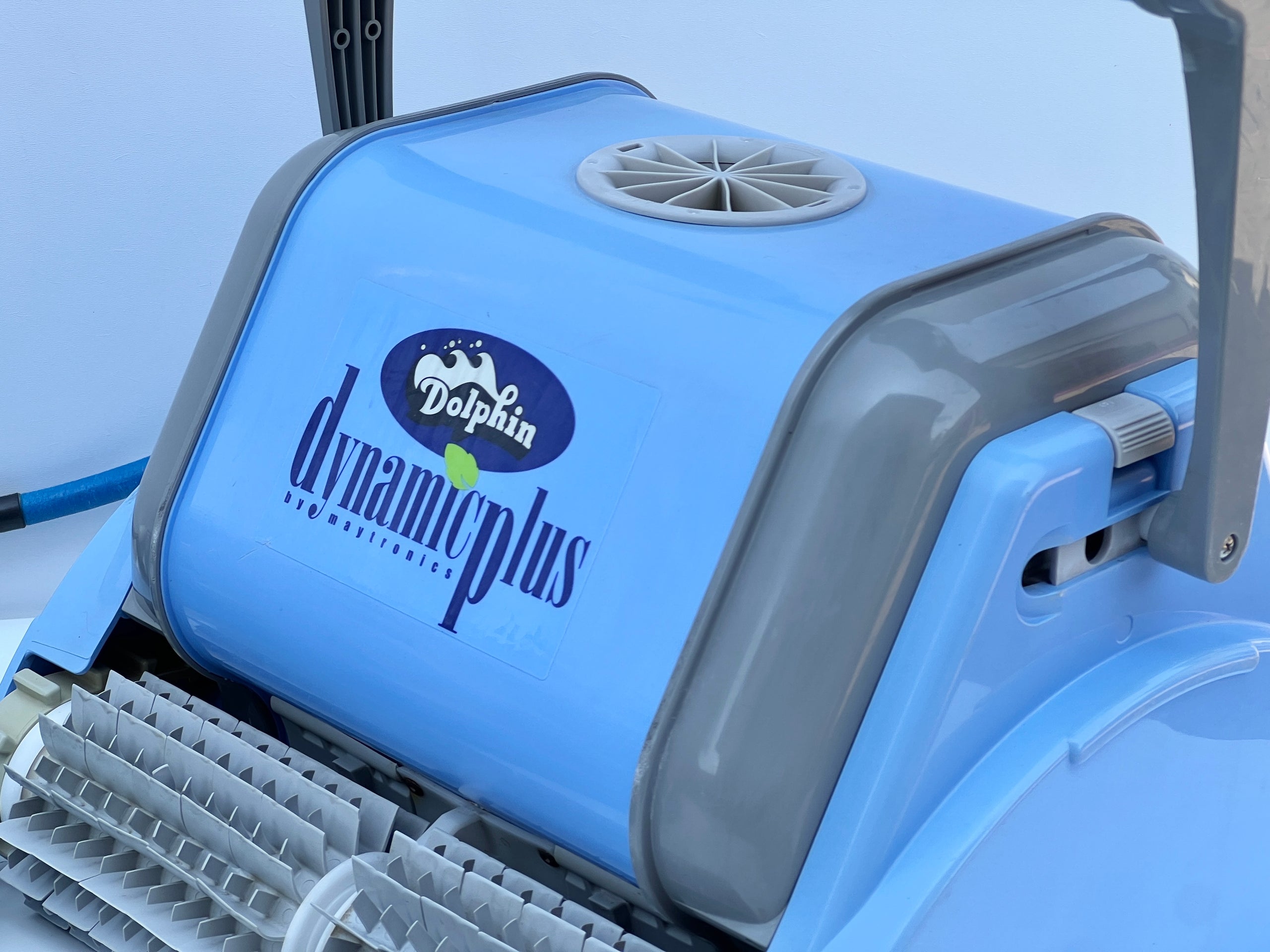 Robot de curățare pentru piscină Dolphin Dynamic Plus