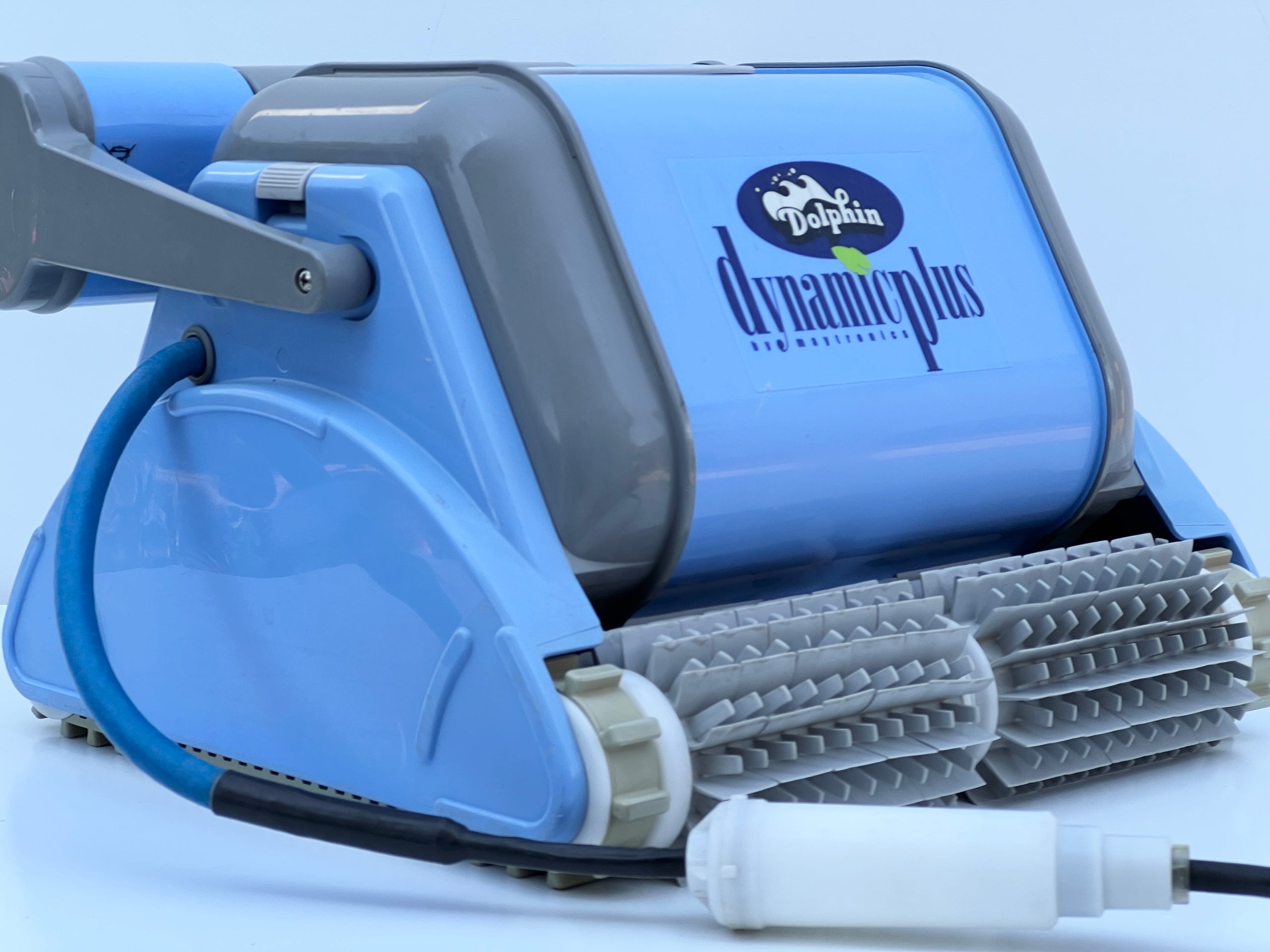 Robot de curățare pentru piscină Dolphin Dynamic Plus