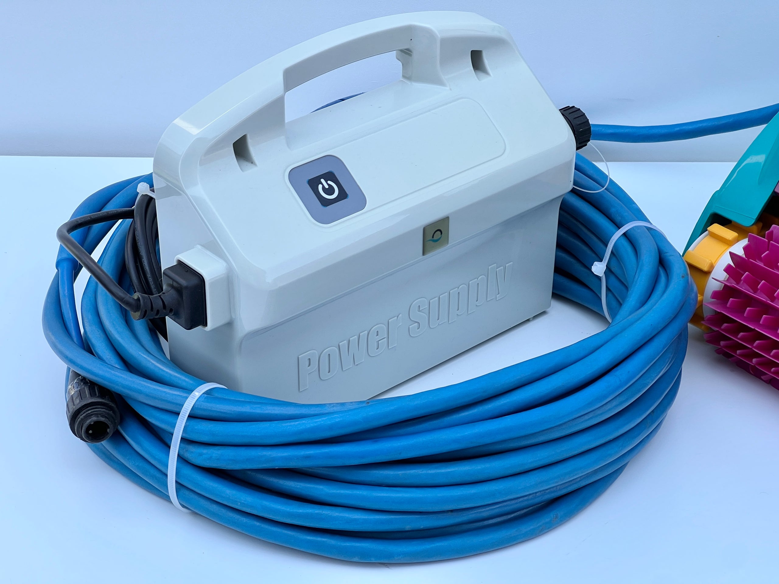 Robot de curățare pentru piscină Dolphin Diagnostic 2001