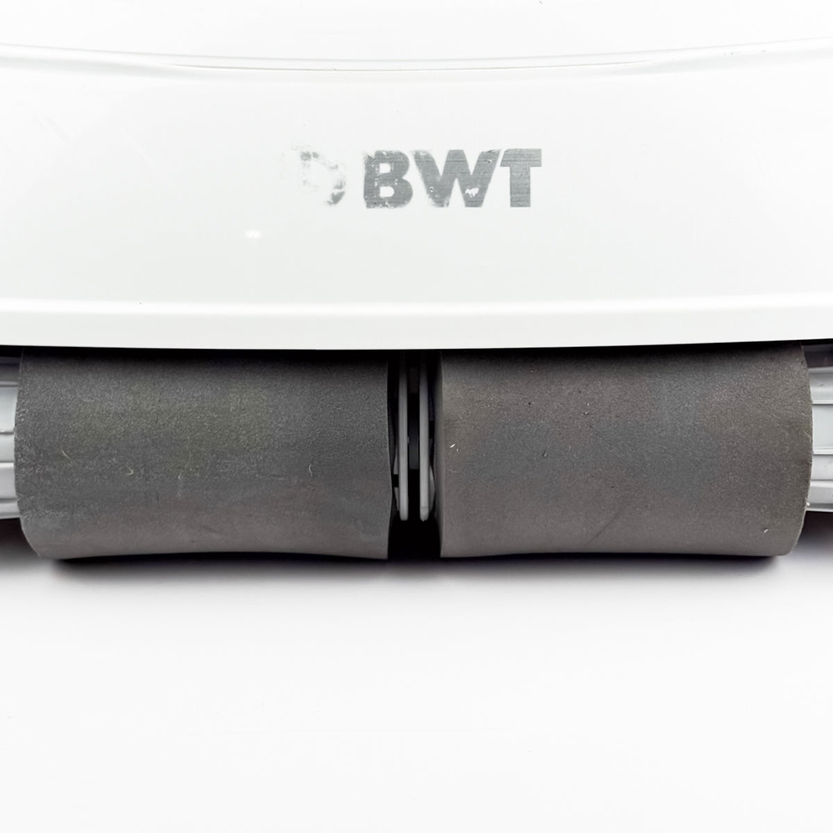 Carcasă Robot Curățare Piscină BWT D300 / D200 cu Filtre și Perii | RECONDIȚIONATĂ – (FĂRĂ Bloc Motor, Cablu și Alimentator)
