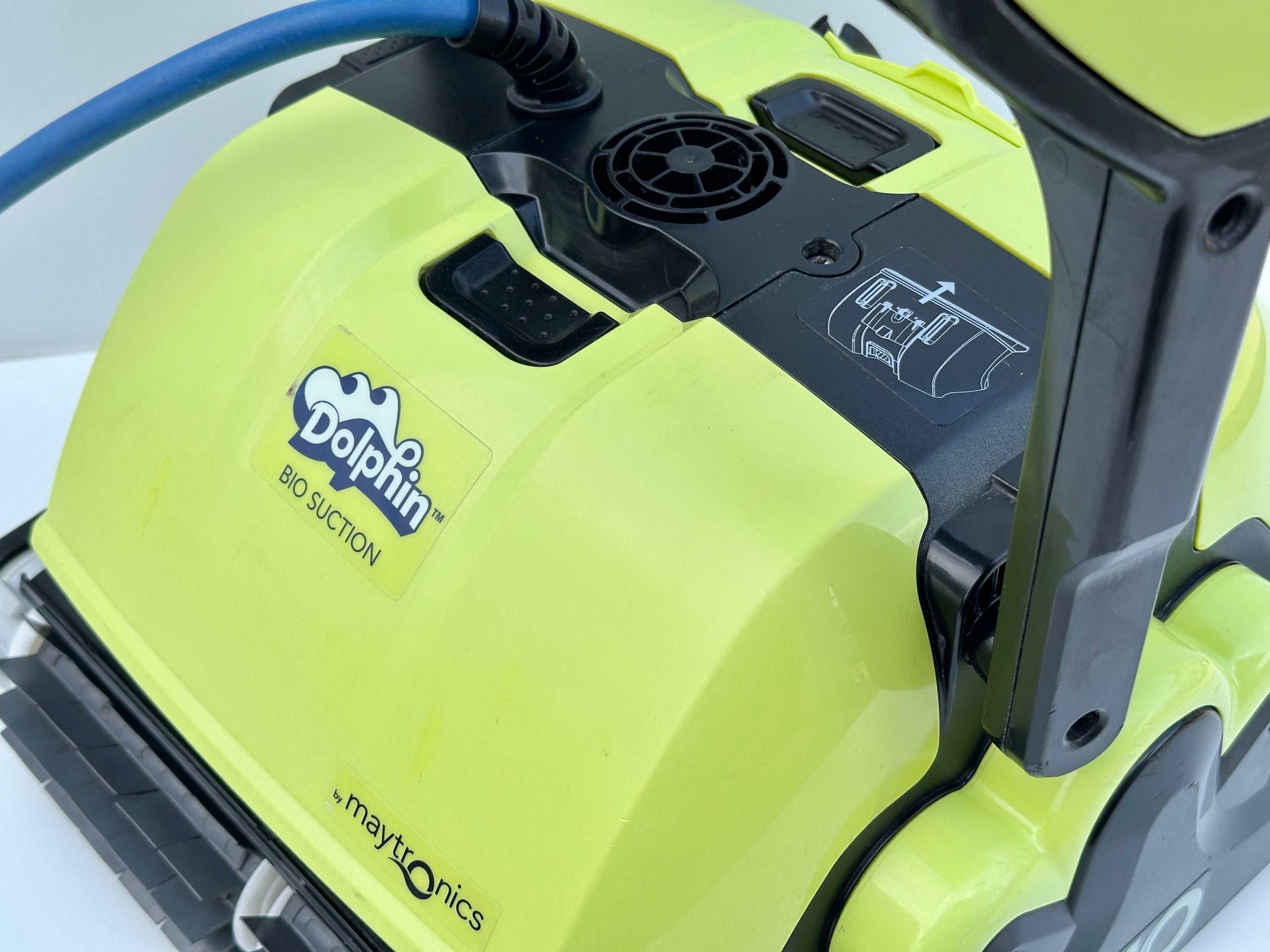 Robot de curățare pentru piscină Dolphin BIO Suction (Complet cu Accesorii BIO)