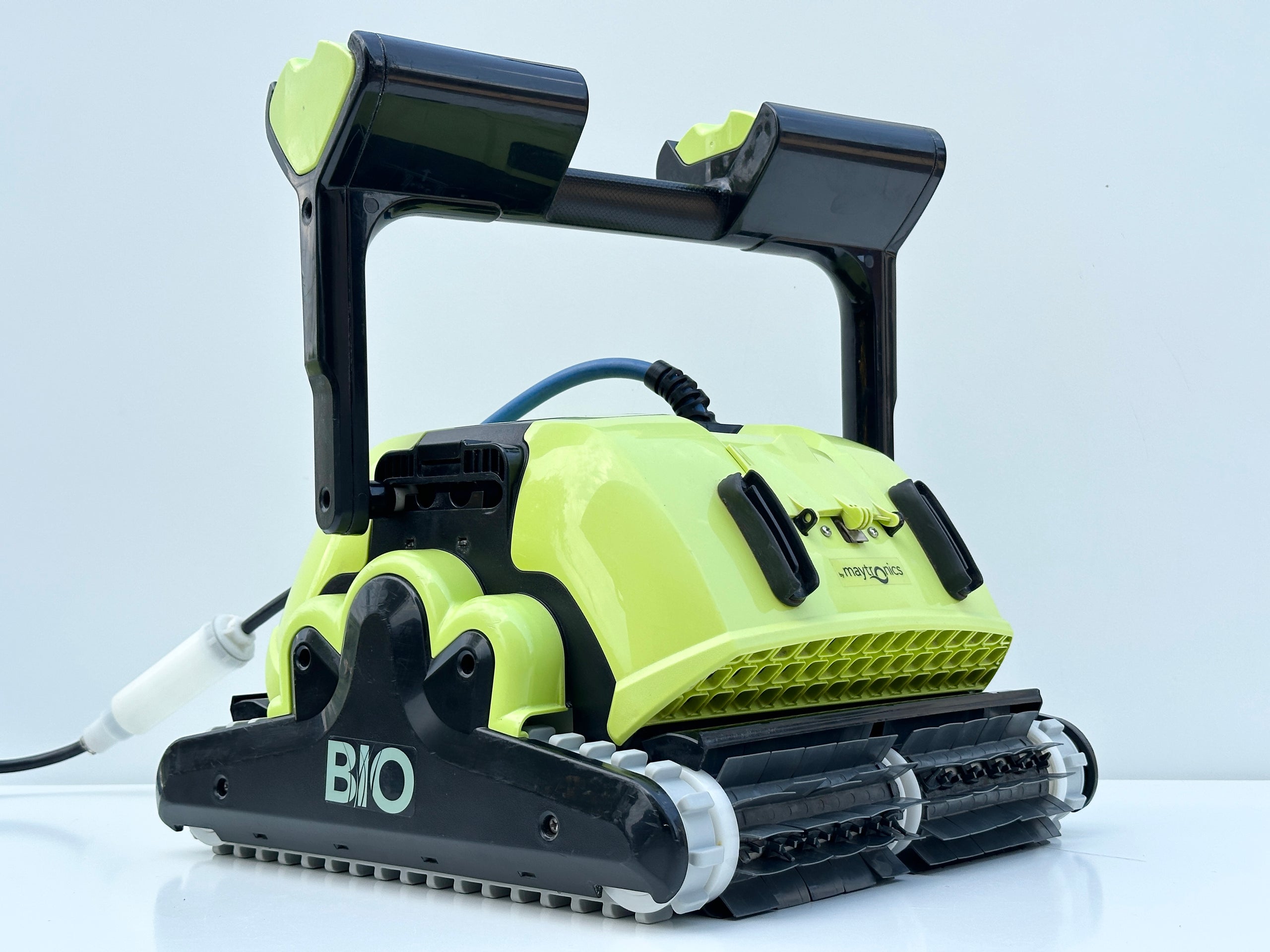 Robot de curățare pentru piscină Dolphin BIO Suction (Complet cu Accesorii BIO)