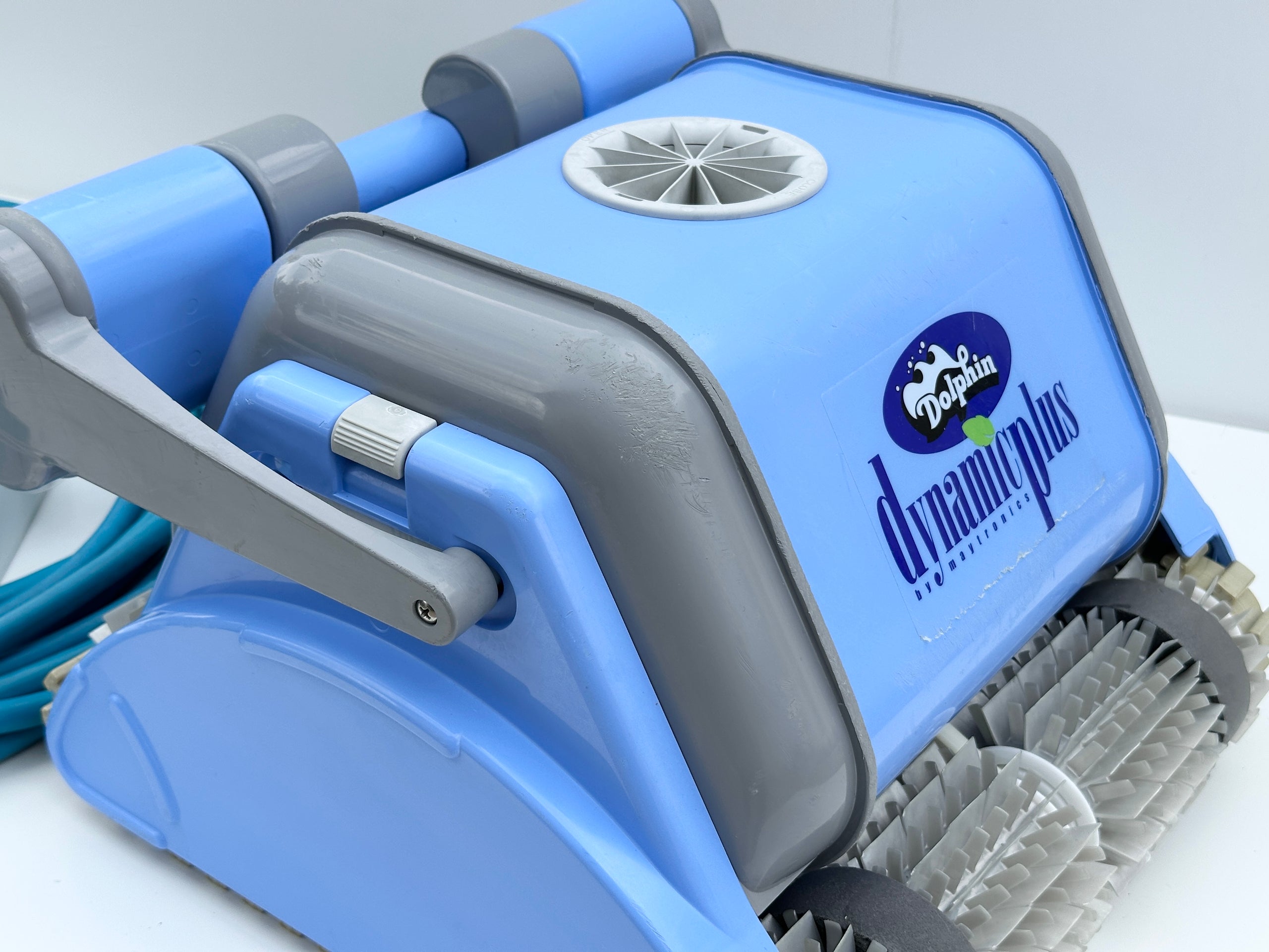 Robot de curățare pentru piscină Dolphin Dynamic Plus