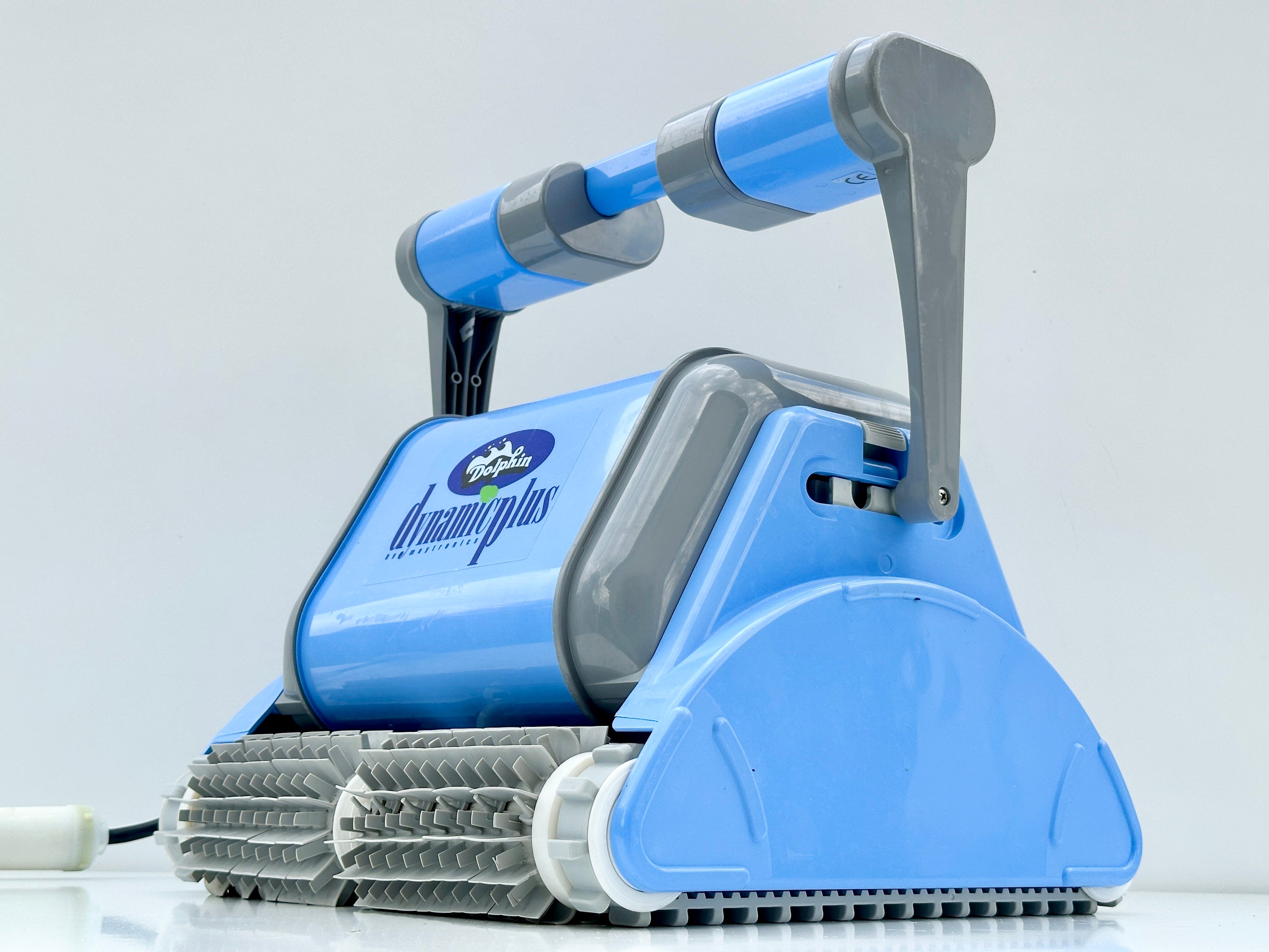 Robot de curățare pentru piscină Dolphin Dynamic Plus