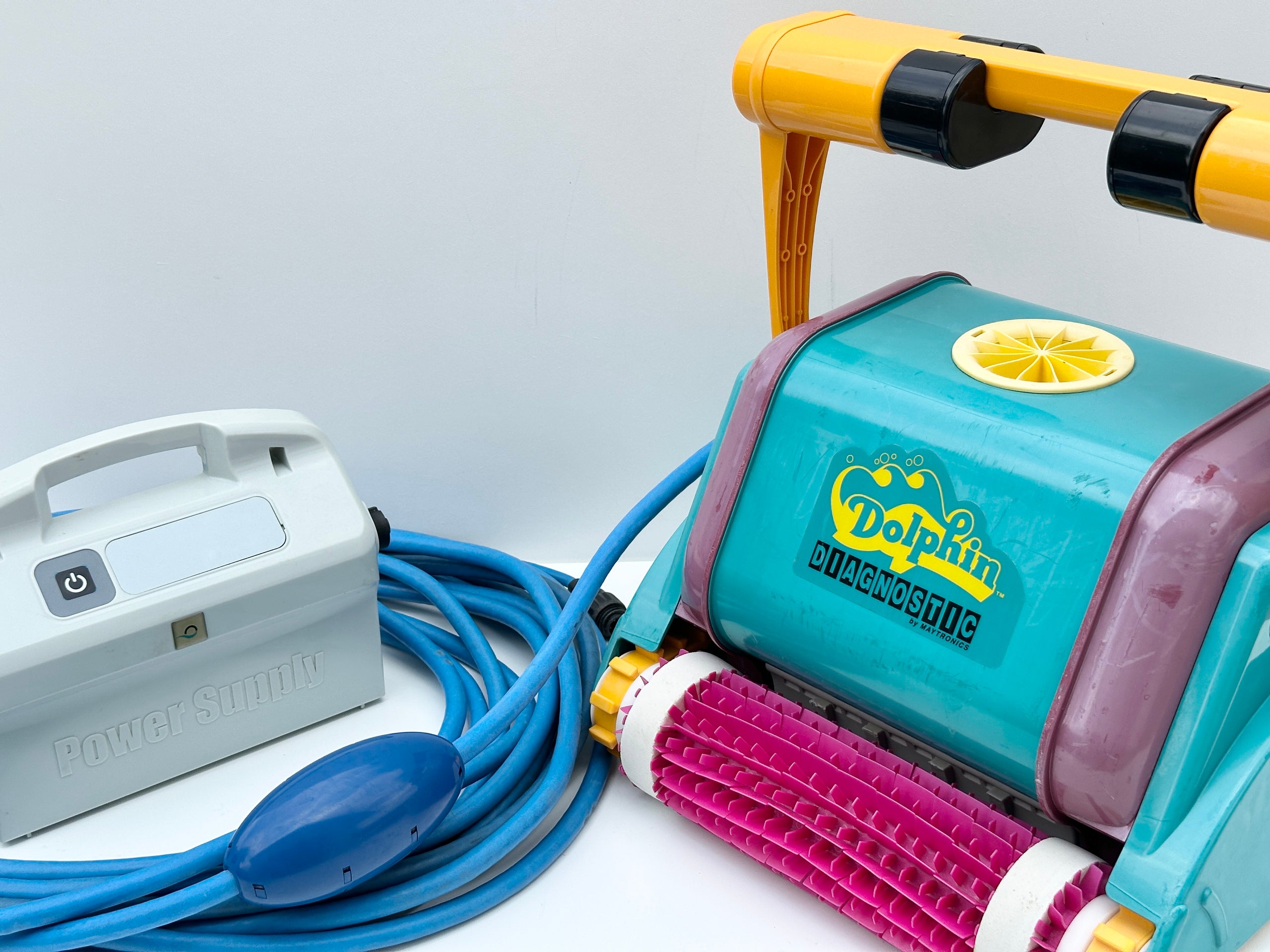 Robot de curățare pentru piscină Dolphin Diagnostic 2001