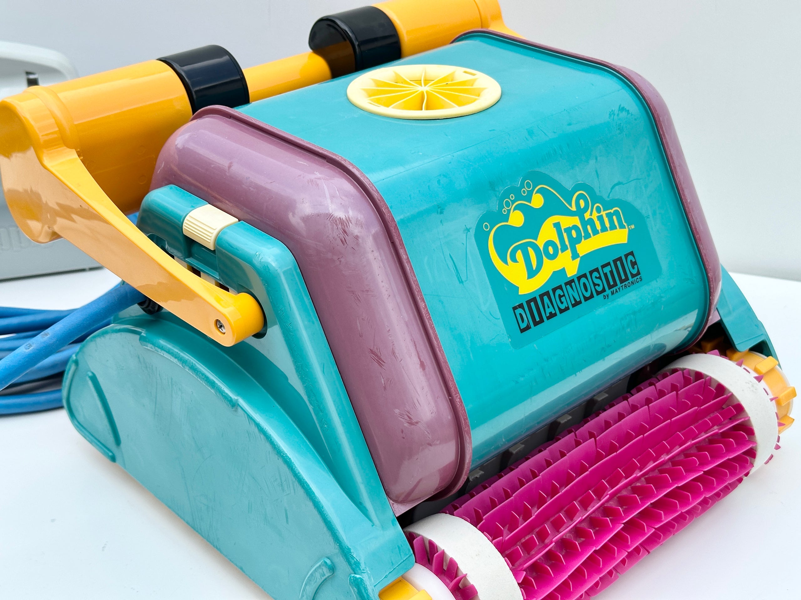Robot de curățare pentru piscină Dolphin Diagnostic 2001