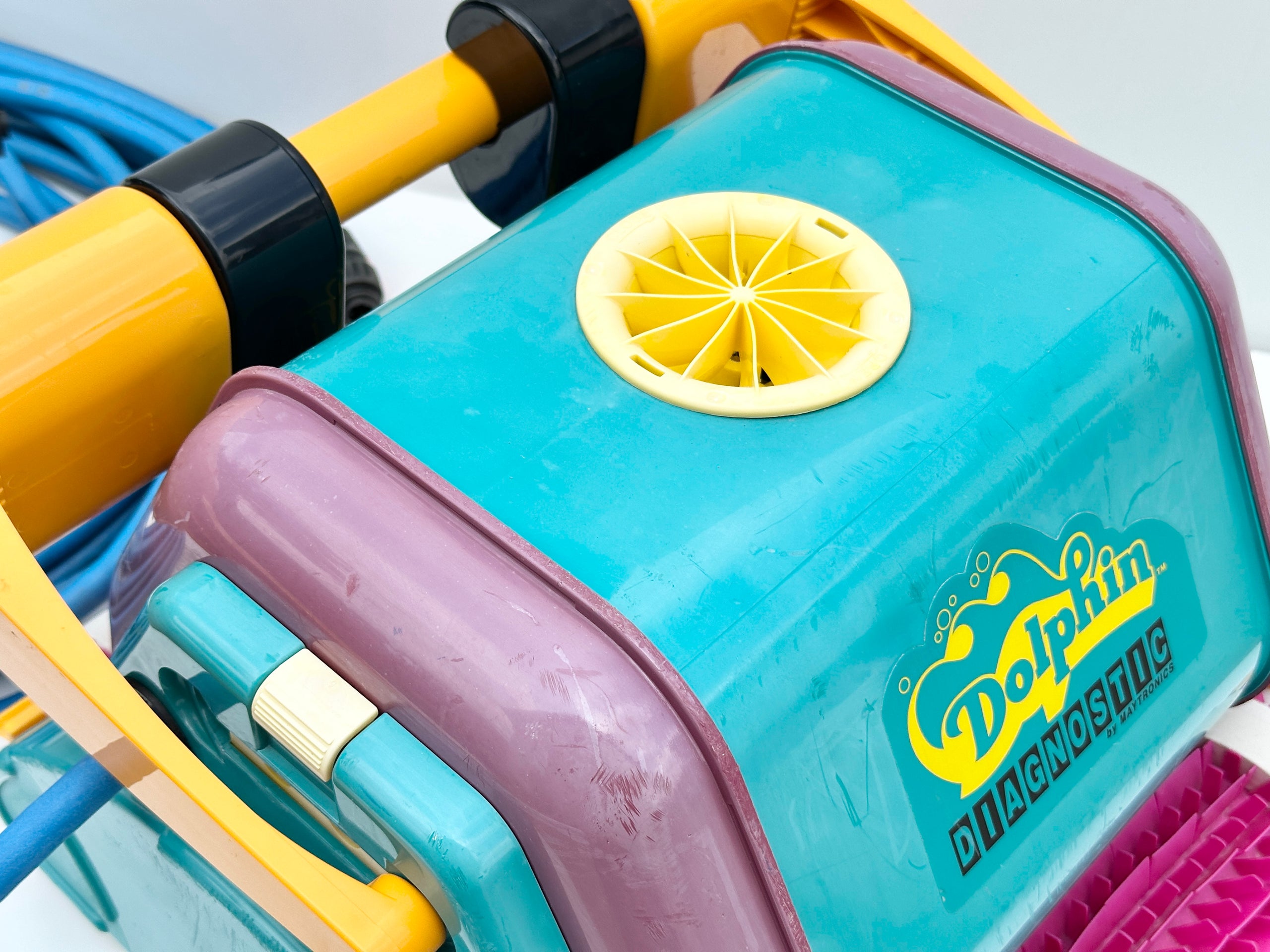 Robot de curățare pentru piscină Dolphin Diagnostic 2001