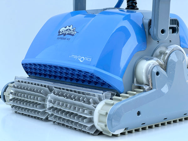 Robot de curățare pentru piscină Dolphin Supreme M5