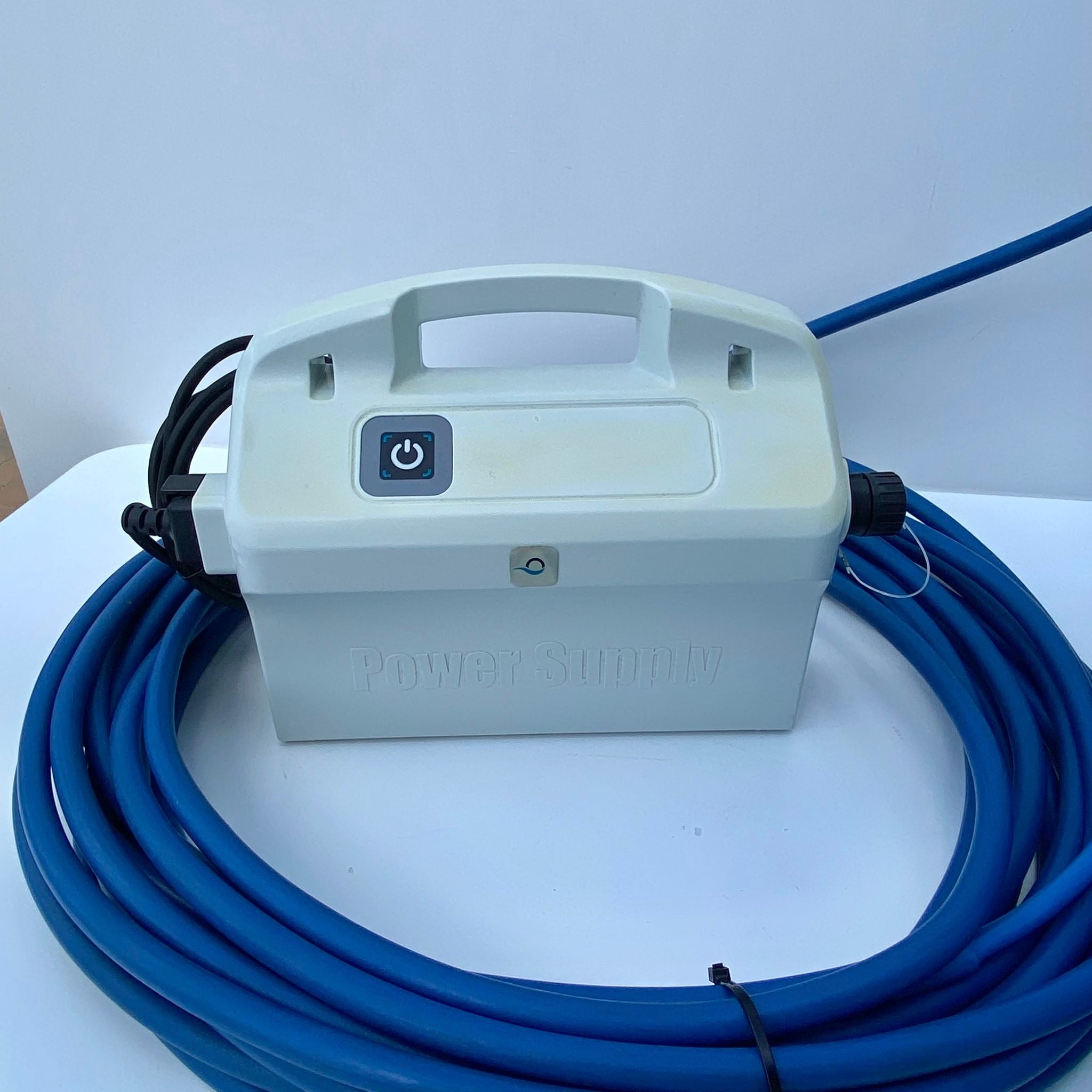 Robot de curățare pentru piscină Dolphin Maytronics SF40
