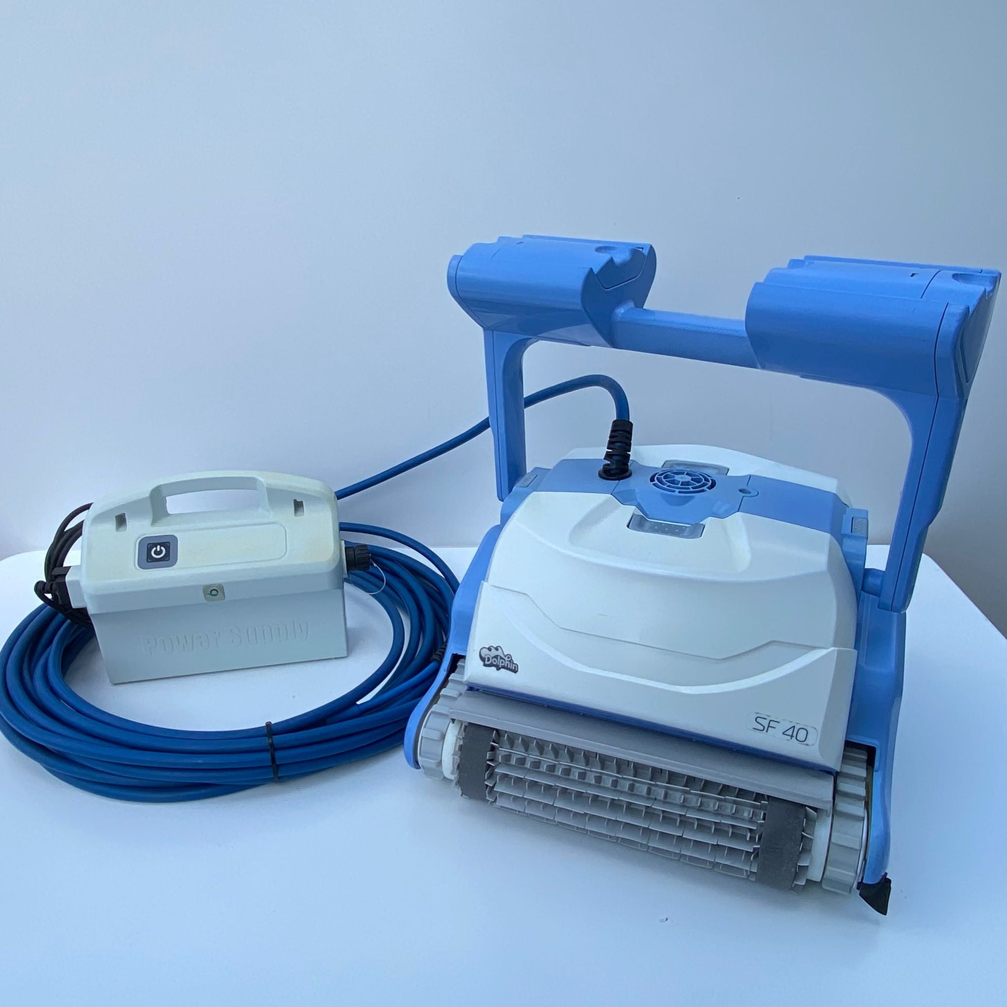 Robot de curățare pentru piscină Dolphin Maytronics SF40
