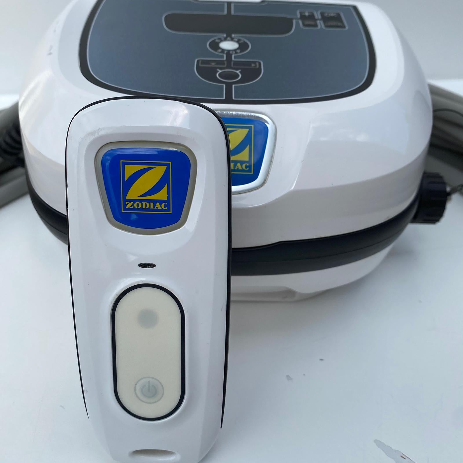 Robot de curățare pentru piscină Zodiac Vortex OV3505 cu telecomandă
