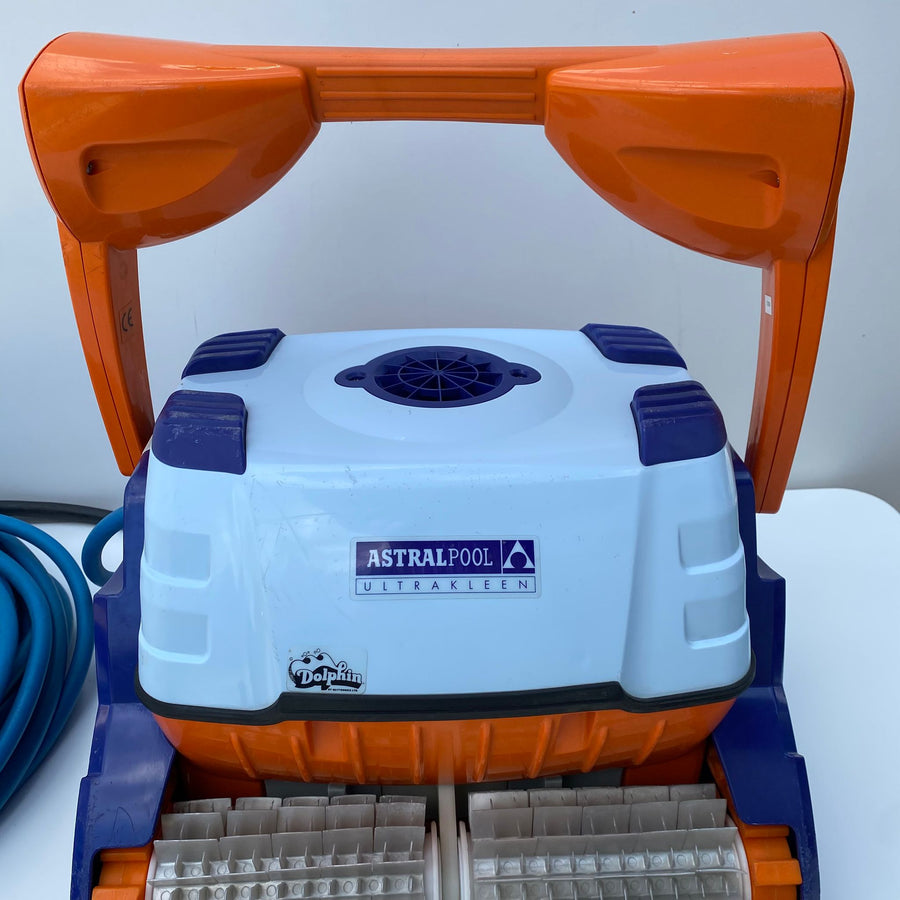 Robot de curățare pentru piscină Dolphin Astralpool Ultrakleen