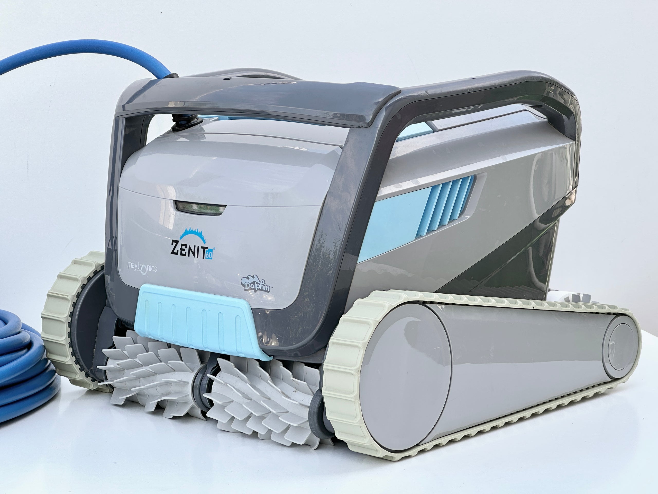 Robot de curățare pentru piscină Dolphin Maytronics Zenit 60