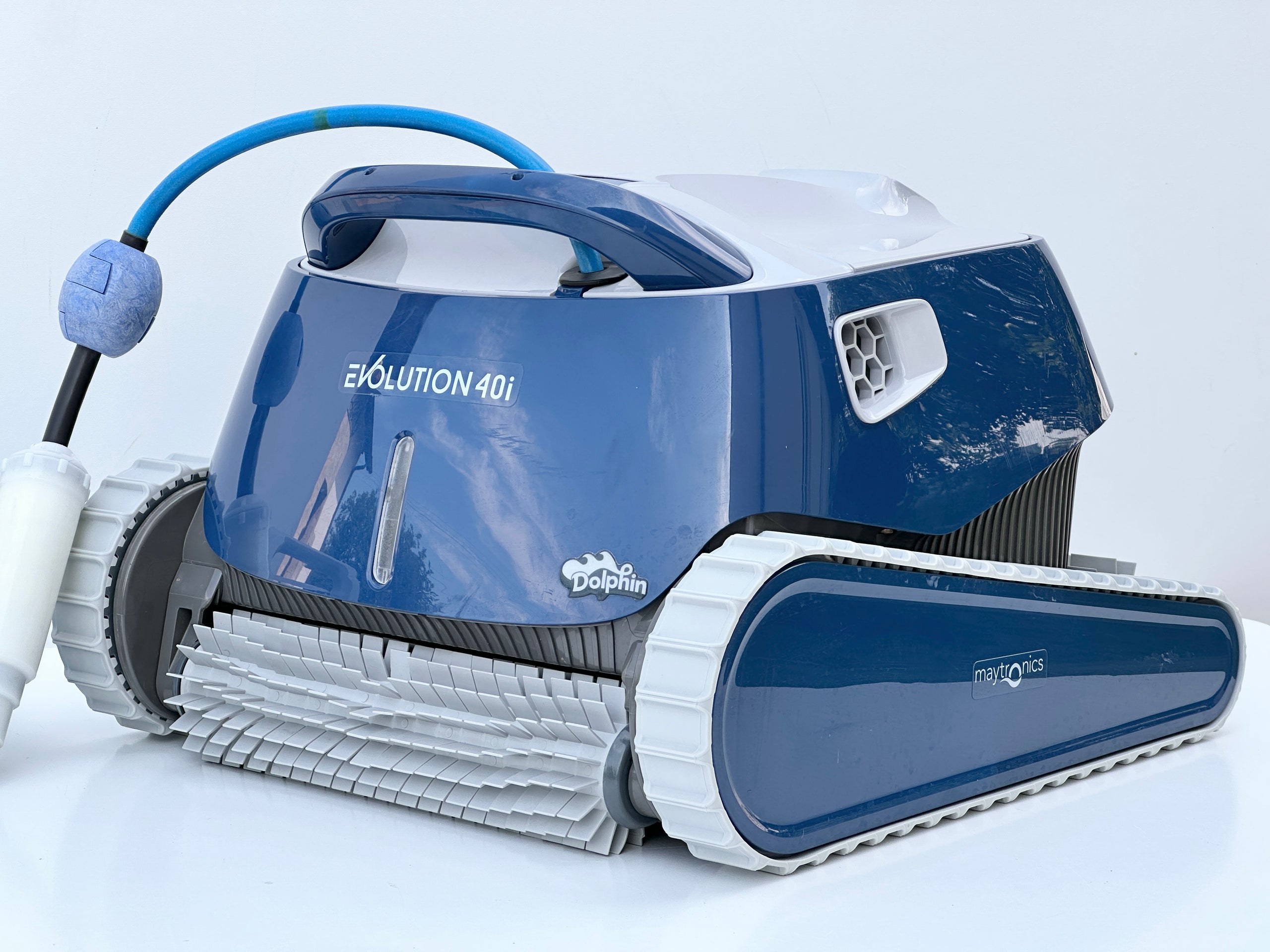 Robot de curățare pentru piscină Dolphin Maytronics Evolution 40i