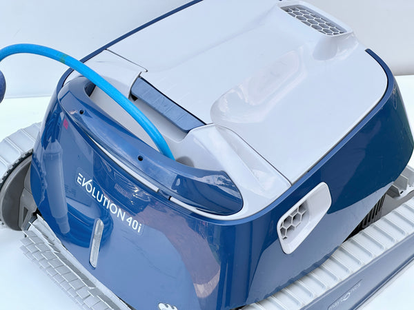 Robot de curățare pentru piscină Dolphin Maytronics Evolution 40i