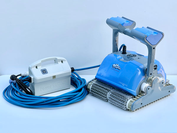 Robot de curățare pentru piscină Dolphin Supreme M4 PRO