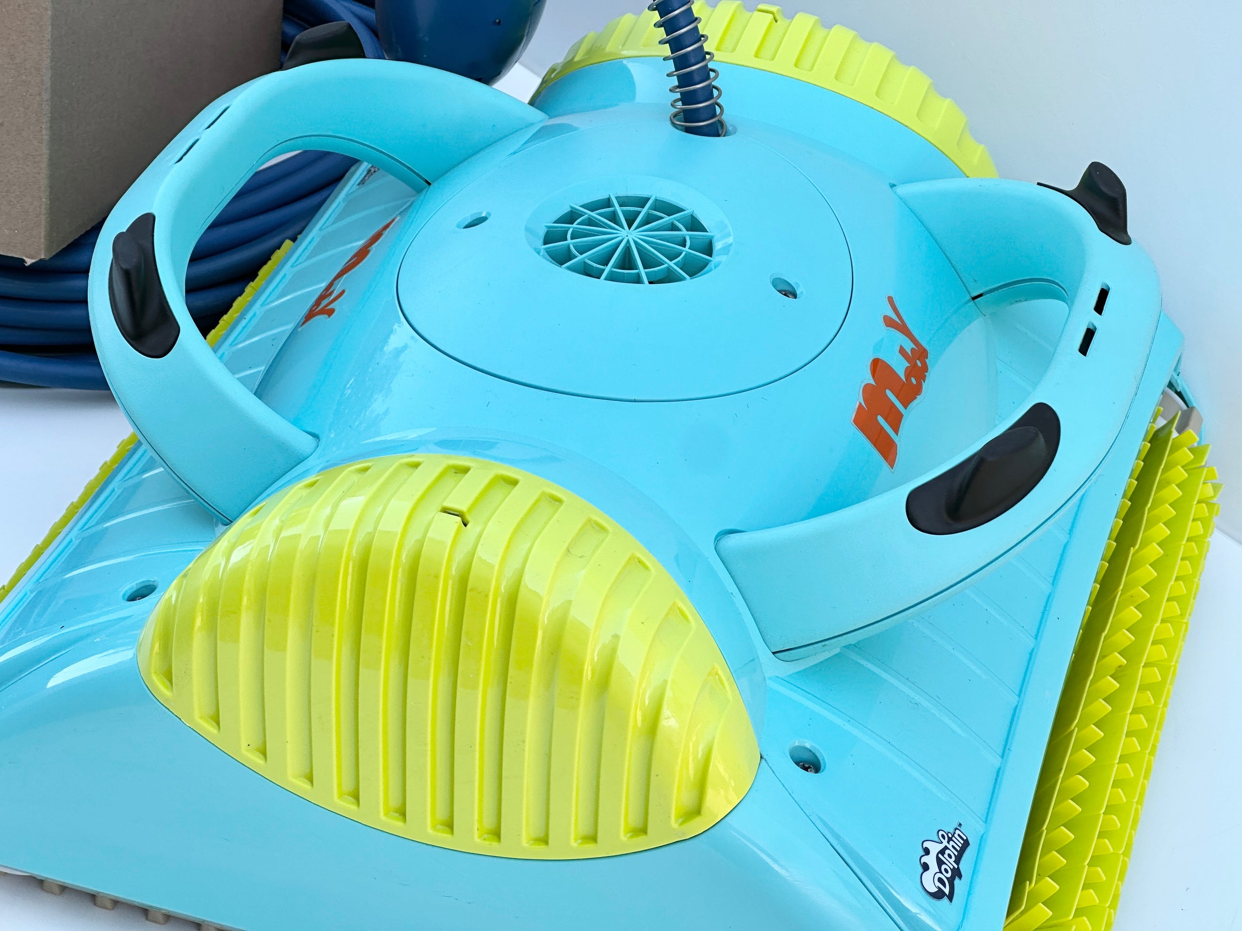 Robot de curățare pentru piscină Dolphin Moby Pro