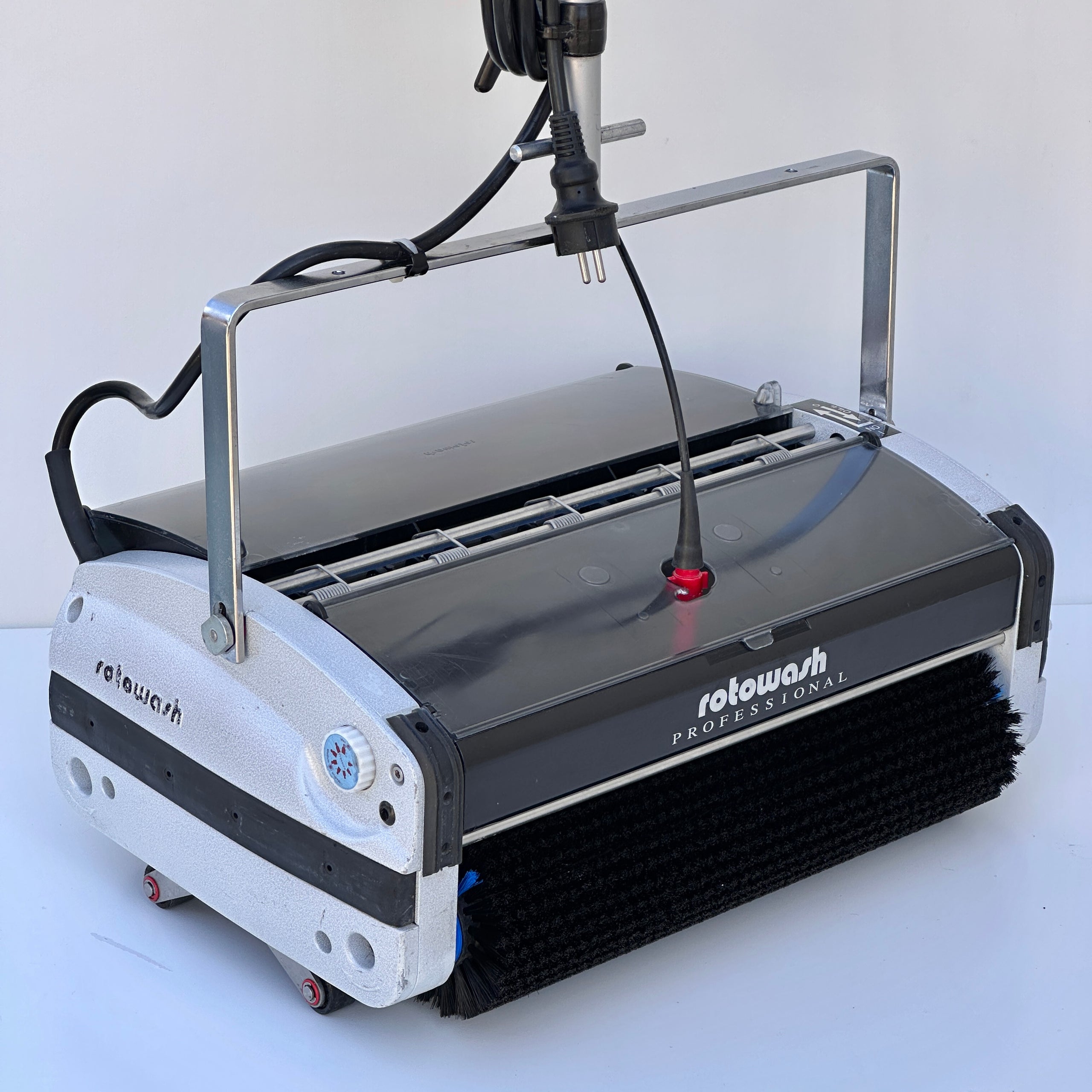 Aparat profesional de spălat pardoseli Rotowash R45