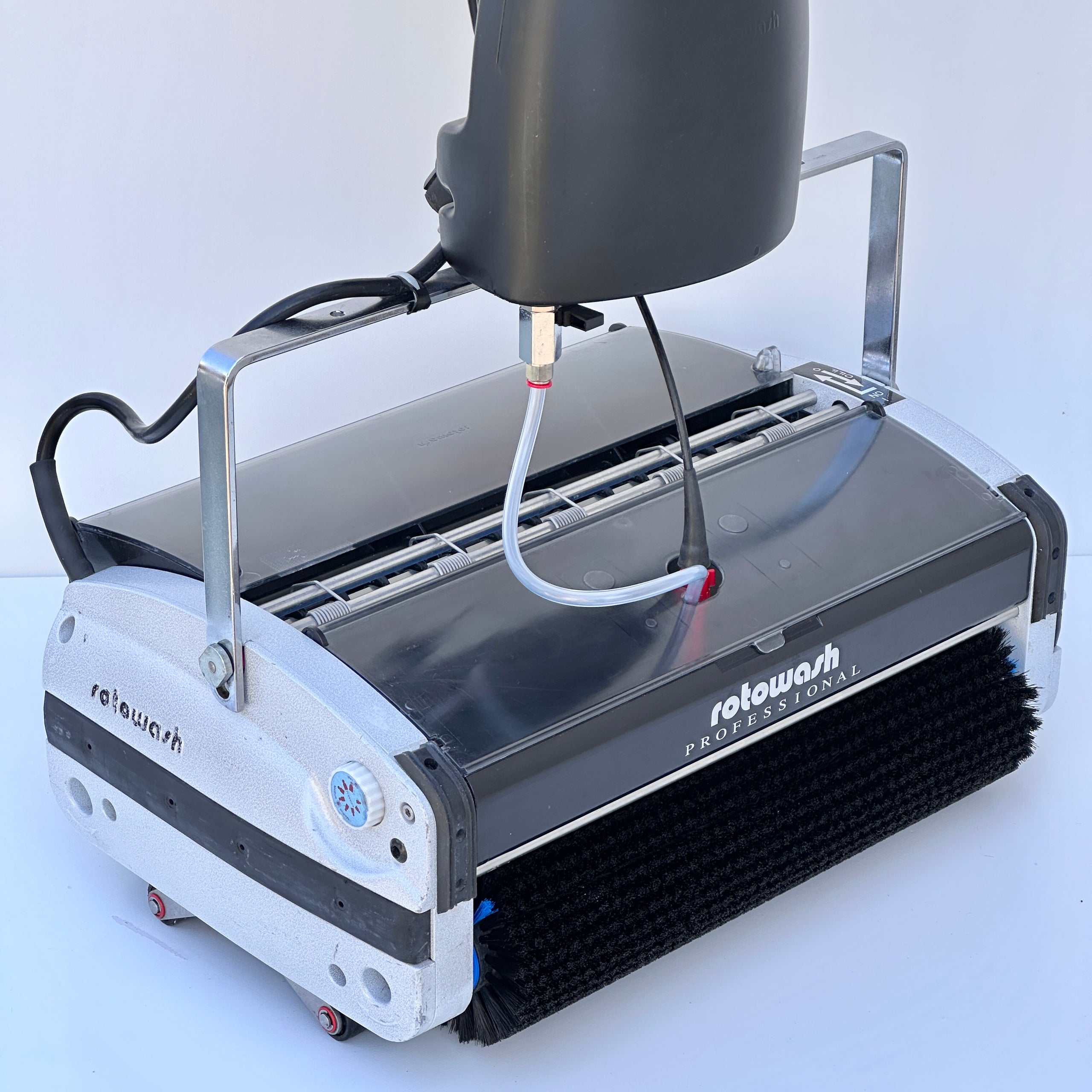 Aparat profesional de spălat pardoseli Rotowash R45