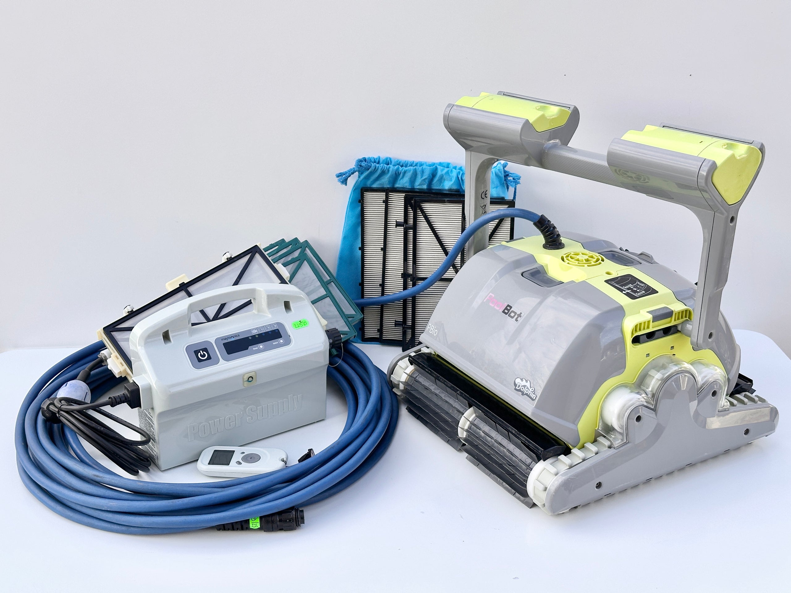 Robot de curățare pentru piscină Dolphin Maytronics BIO Suction
