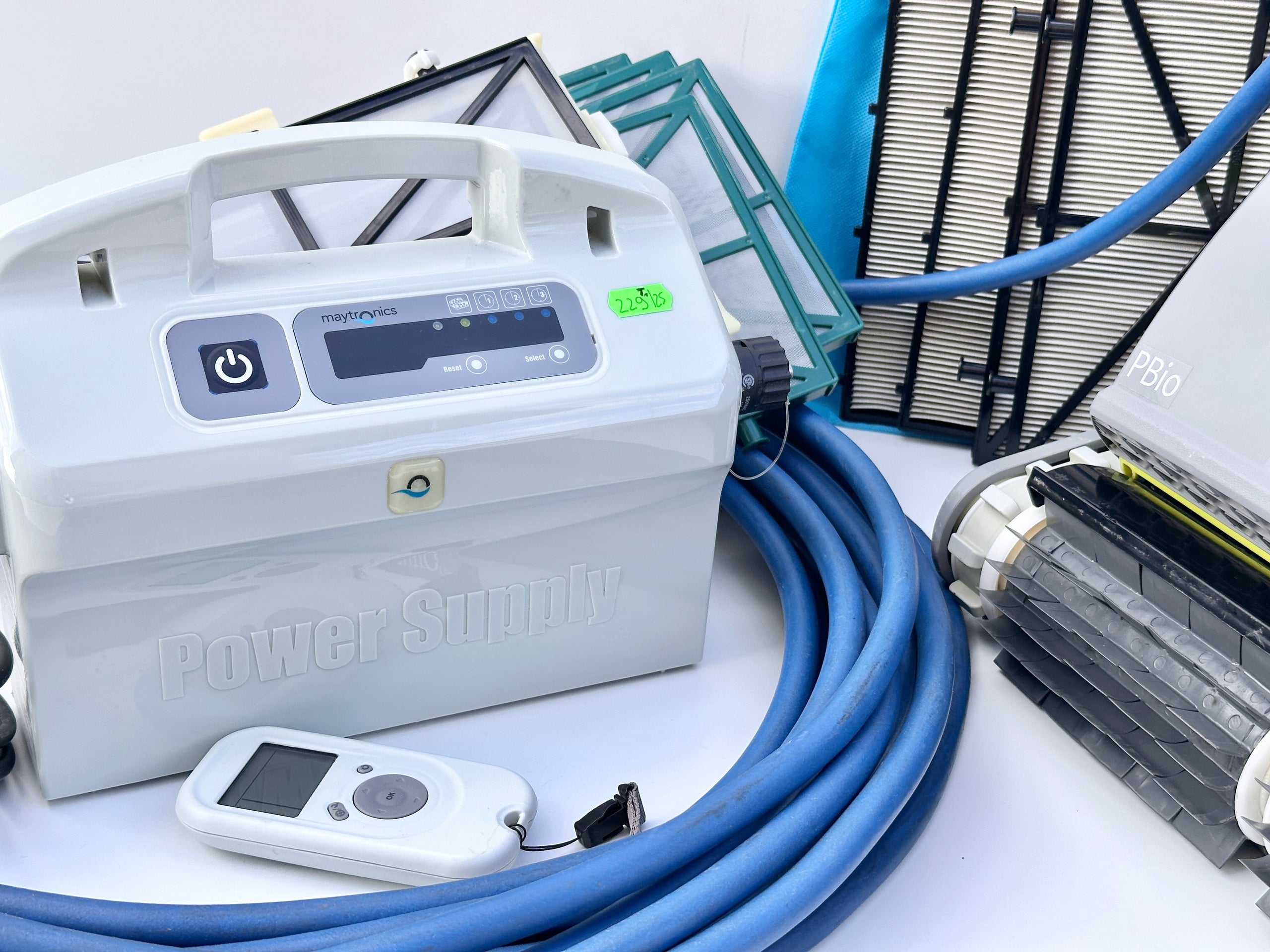 Robot de curățare pentru piscină Dolphin Maytronics BIO Suction