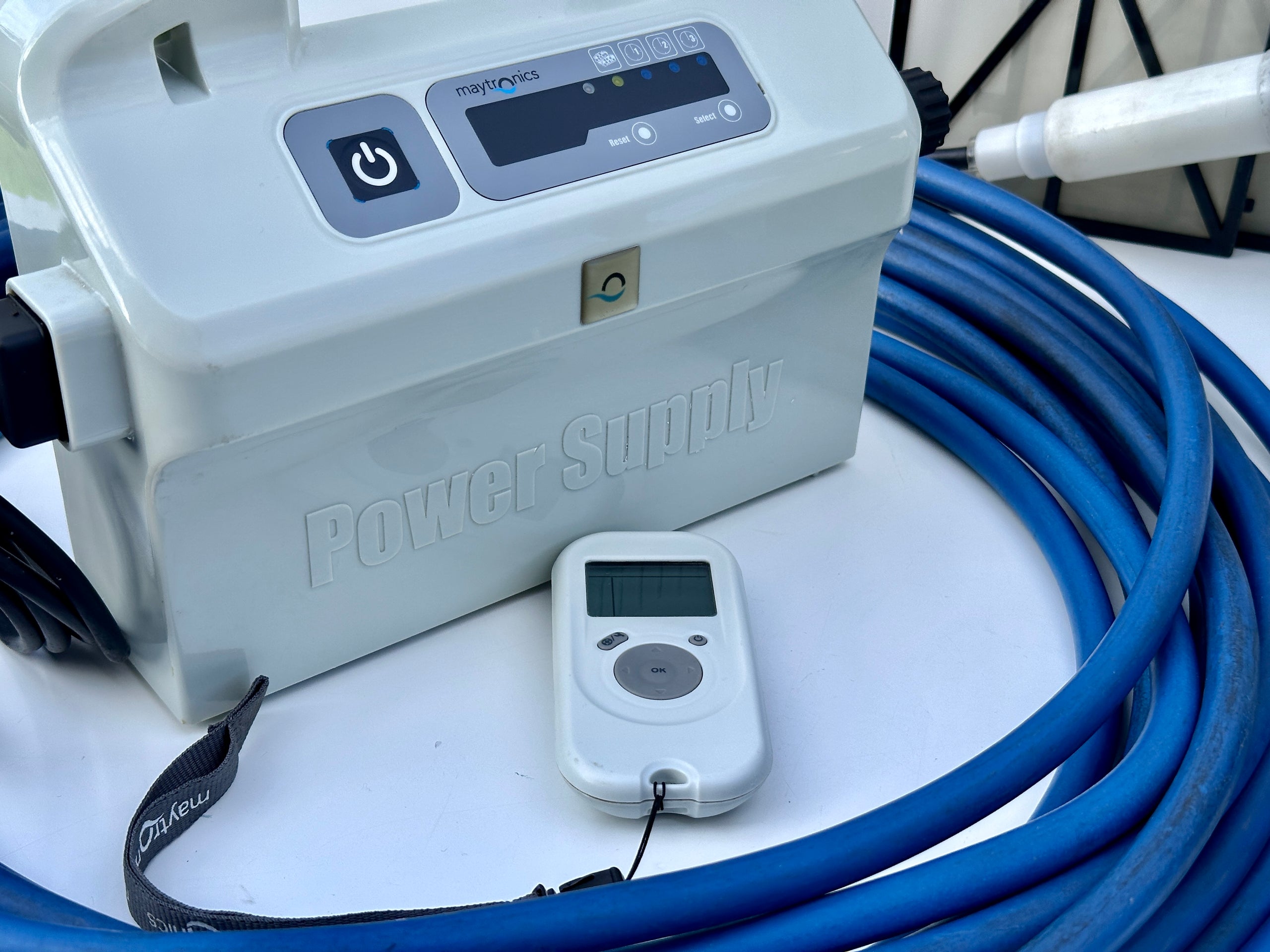 Robot de curățare pentru piscină Dolphin BIO Suction
