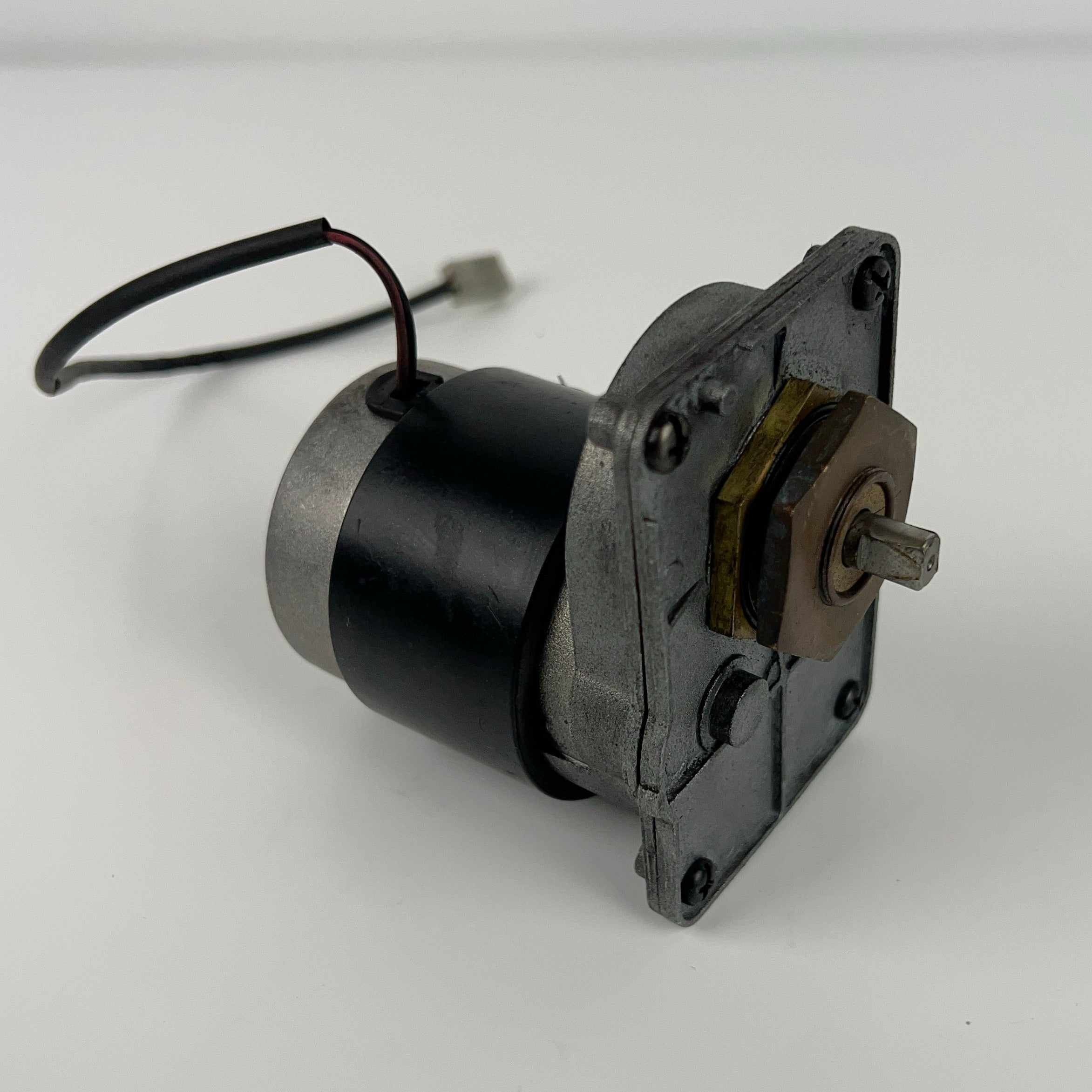 Motor tracțiune pentru robot de curățare piscină Dolphin Maytronics 5521253 - Recondiționat (Garanție 12 luni)