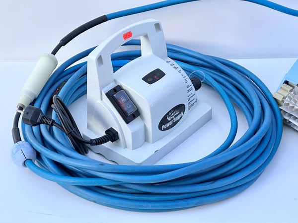 Robot de curățare pentru piscină Dolphin Dynamic Plus