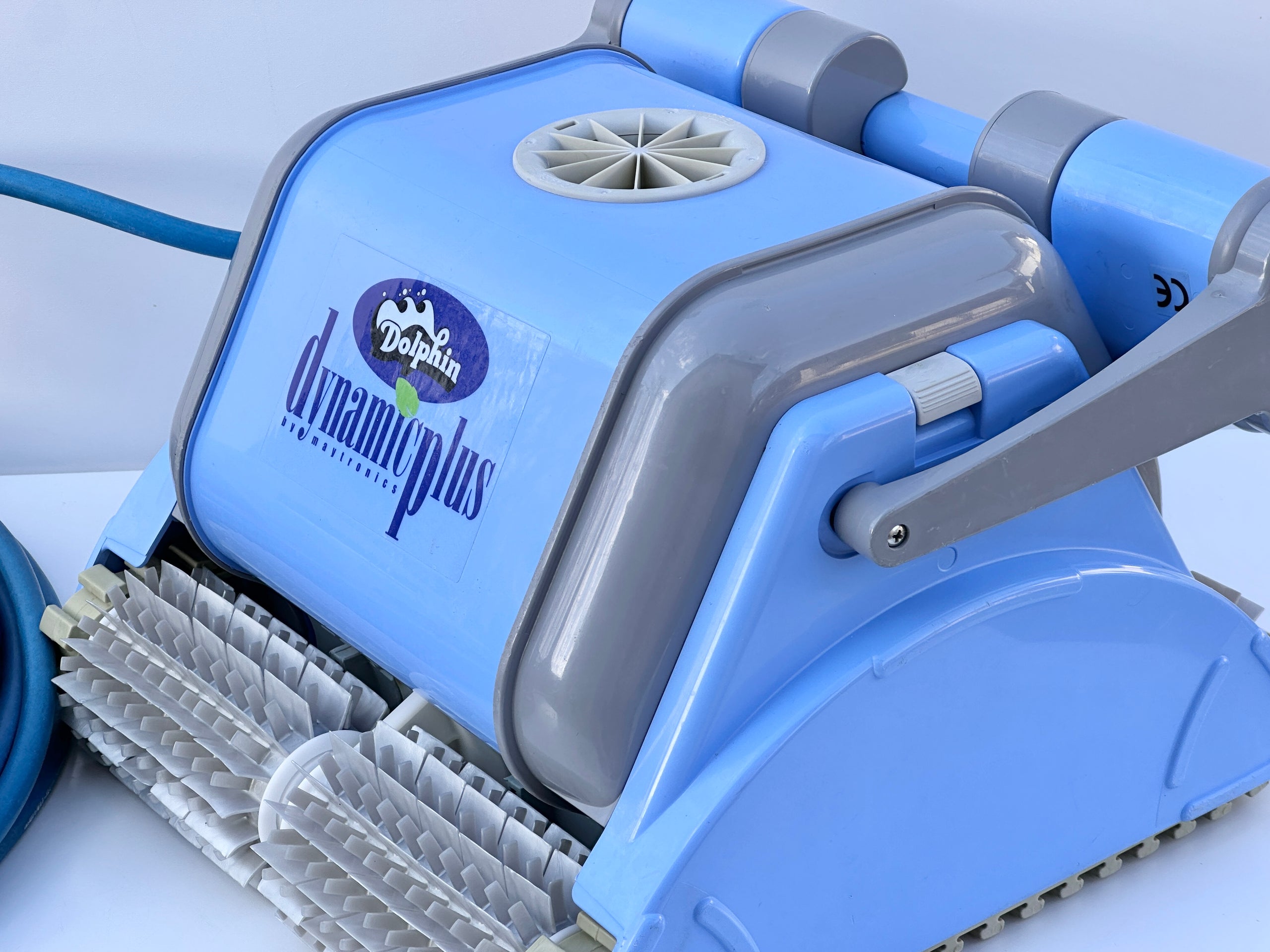 Robot de curățare pentru piscină Dolphin Dynamic Plus
