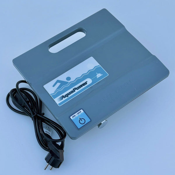 Alimentator robot de curățare pentru piscină Aquabot / Aquatron AQ11070W100 - Recondiționat (Garanție 12 luni)