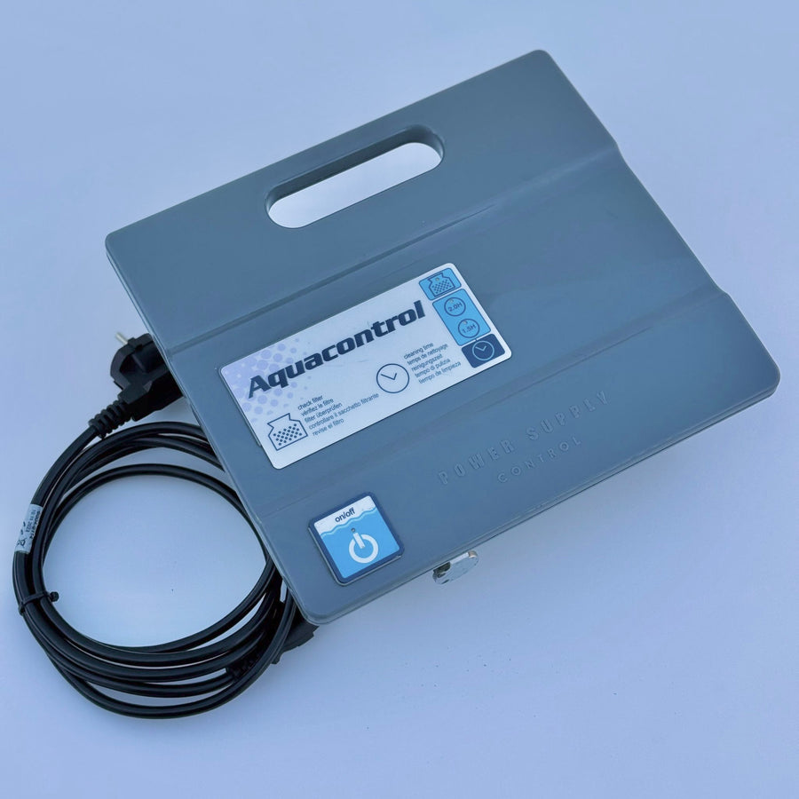 Alimentator robot de curățare pentru piscină Aquabot / Aquatron AQ11071W100 - Recondiționat (Garanție 12 luni)