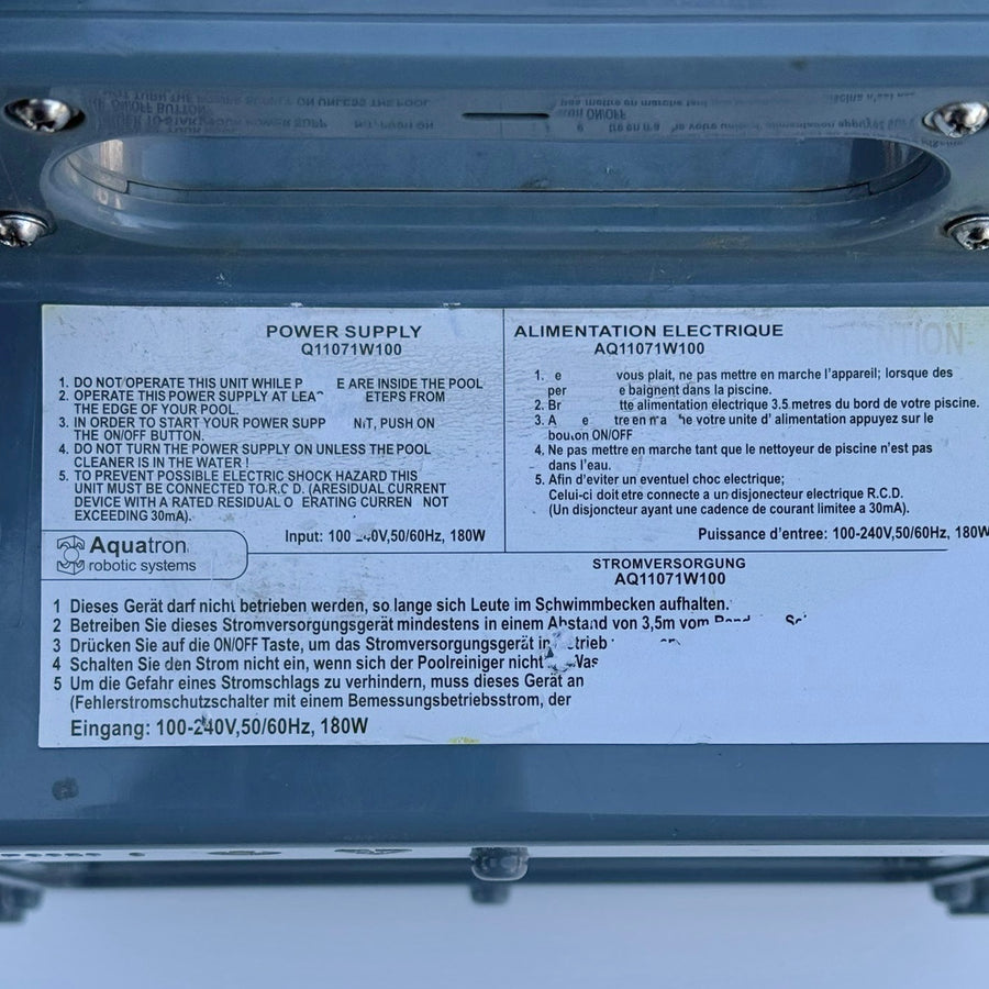 Alimentator robot de curățare pentru piscină Aquabot / Aquatron AQ11071W100 - Recondiționat (Garanție 12 luni)