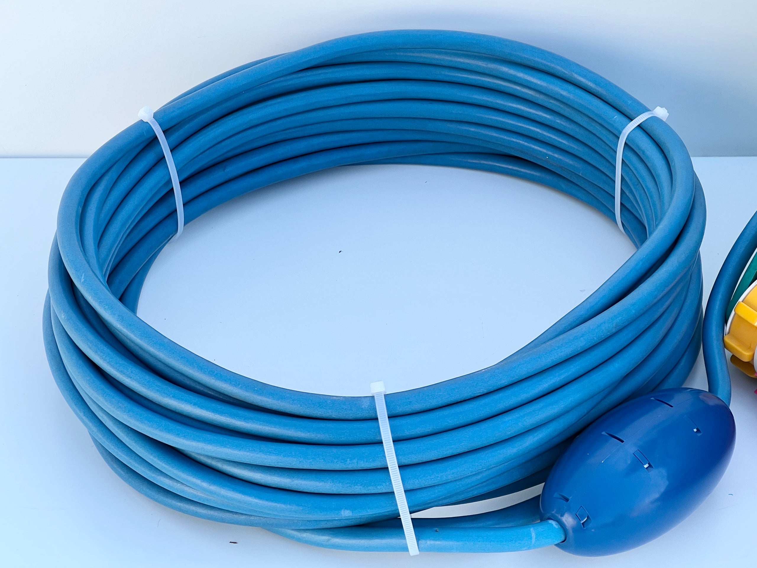 Robot de curățare pentru piscină Dolphin Diagnostic 2001