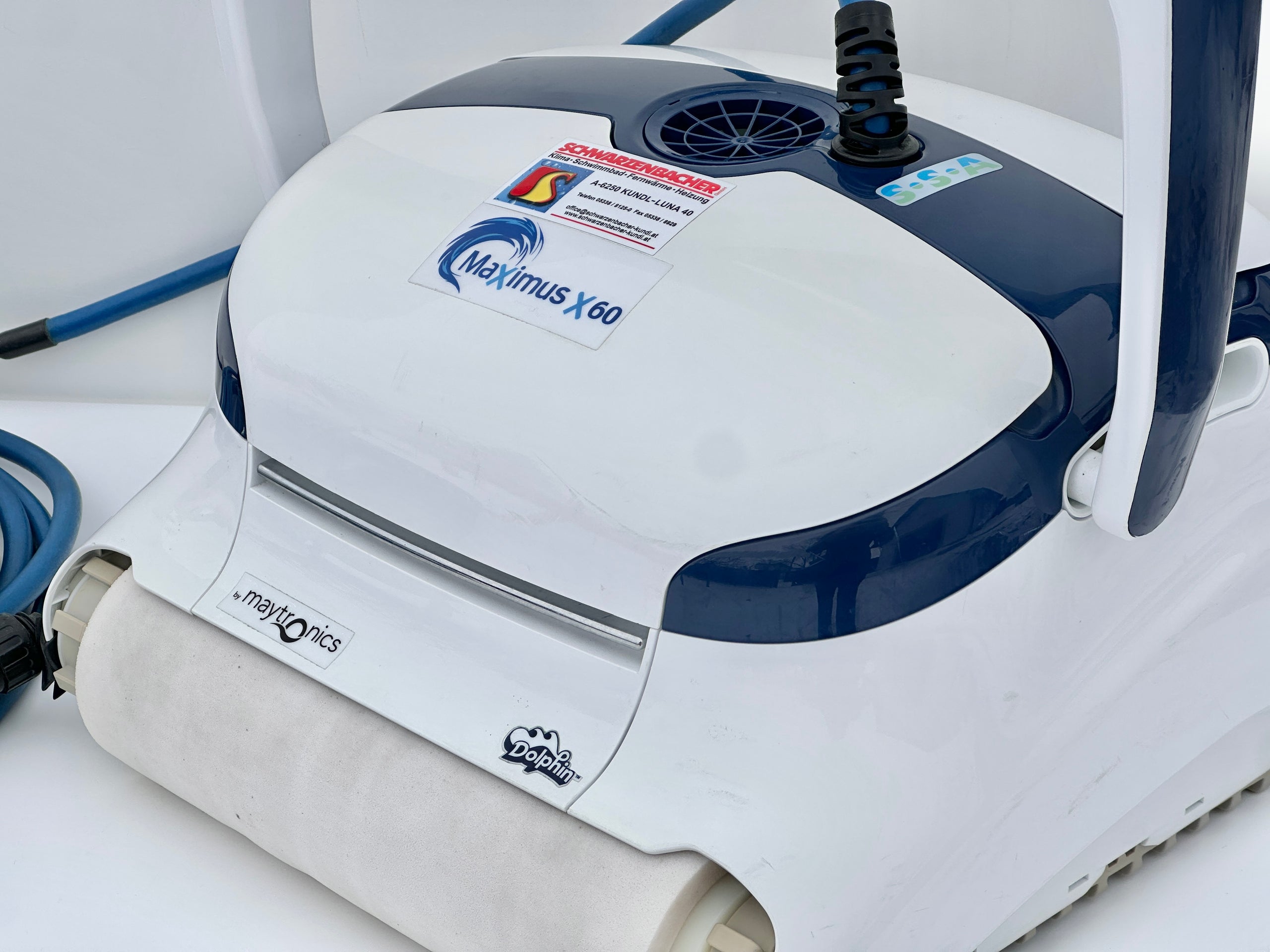 Robot de curățare pentru piscină Dolphin Maytronics Maximus X60
