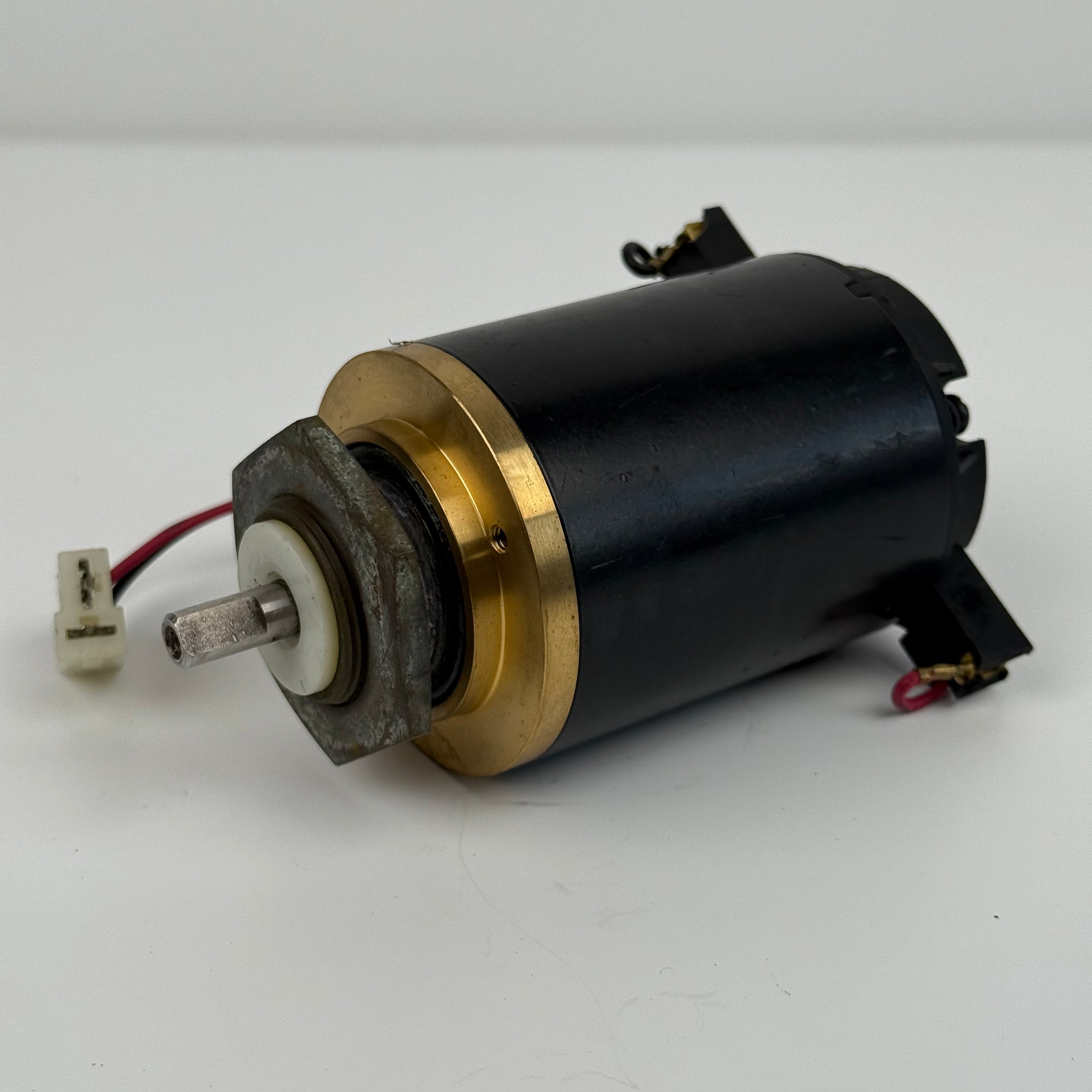 Motor pompă de aspirație pentru robot de curățare Dolphin Maytronics 63ZY100 - Recondiționat (Garanție 12 luni)